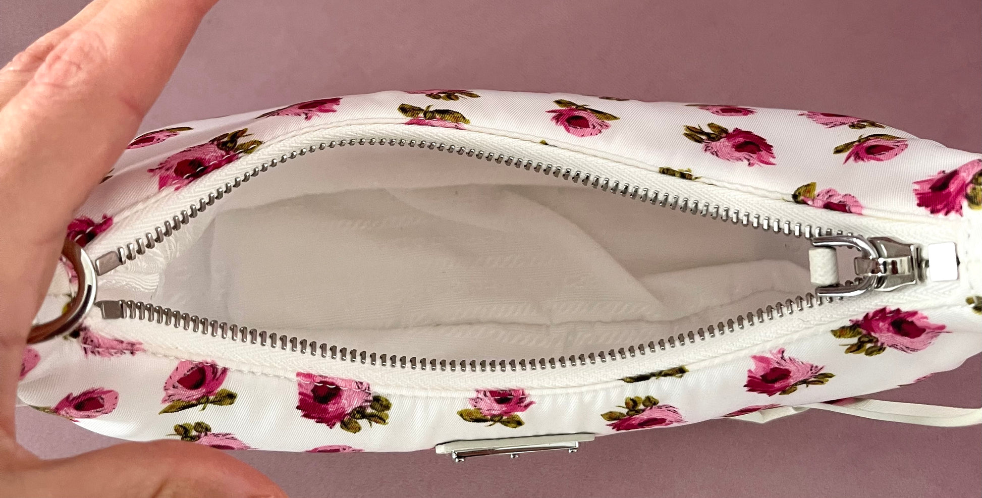 Borsa Re-Edition 2005 in Re-Nylon e Saffiano con motivo rose Prada