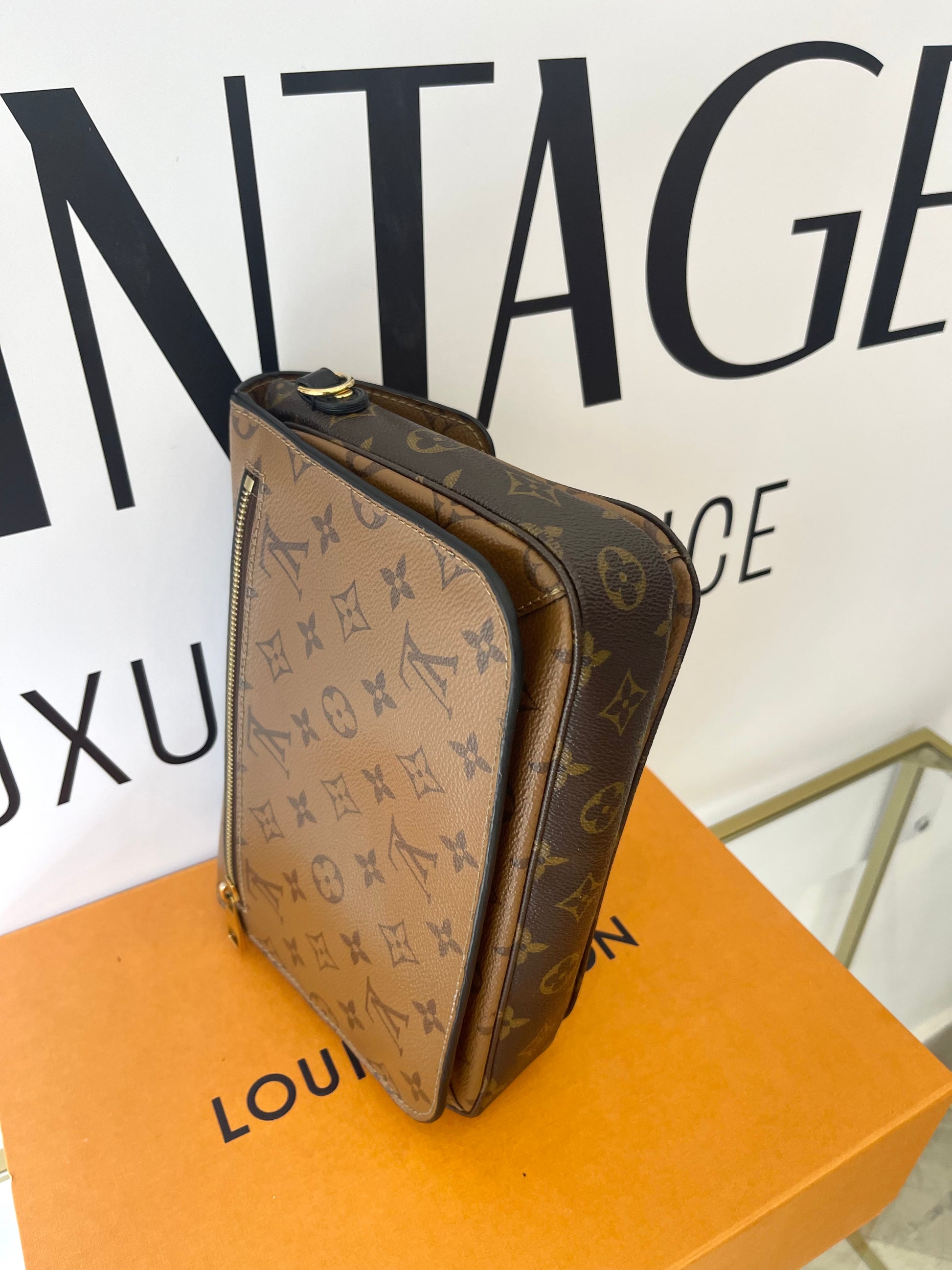 Borsa Metis Monogram Reverse Canvas Louis Vuitton