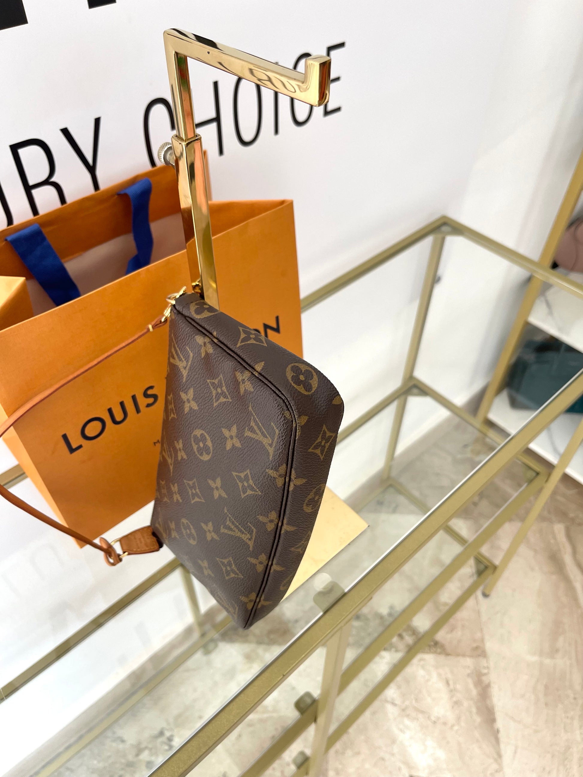Pochette Accessoires Monogram Louis Vuitton