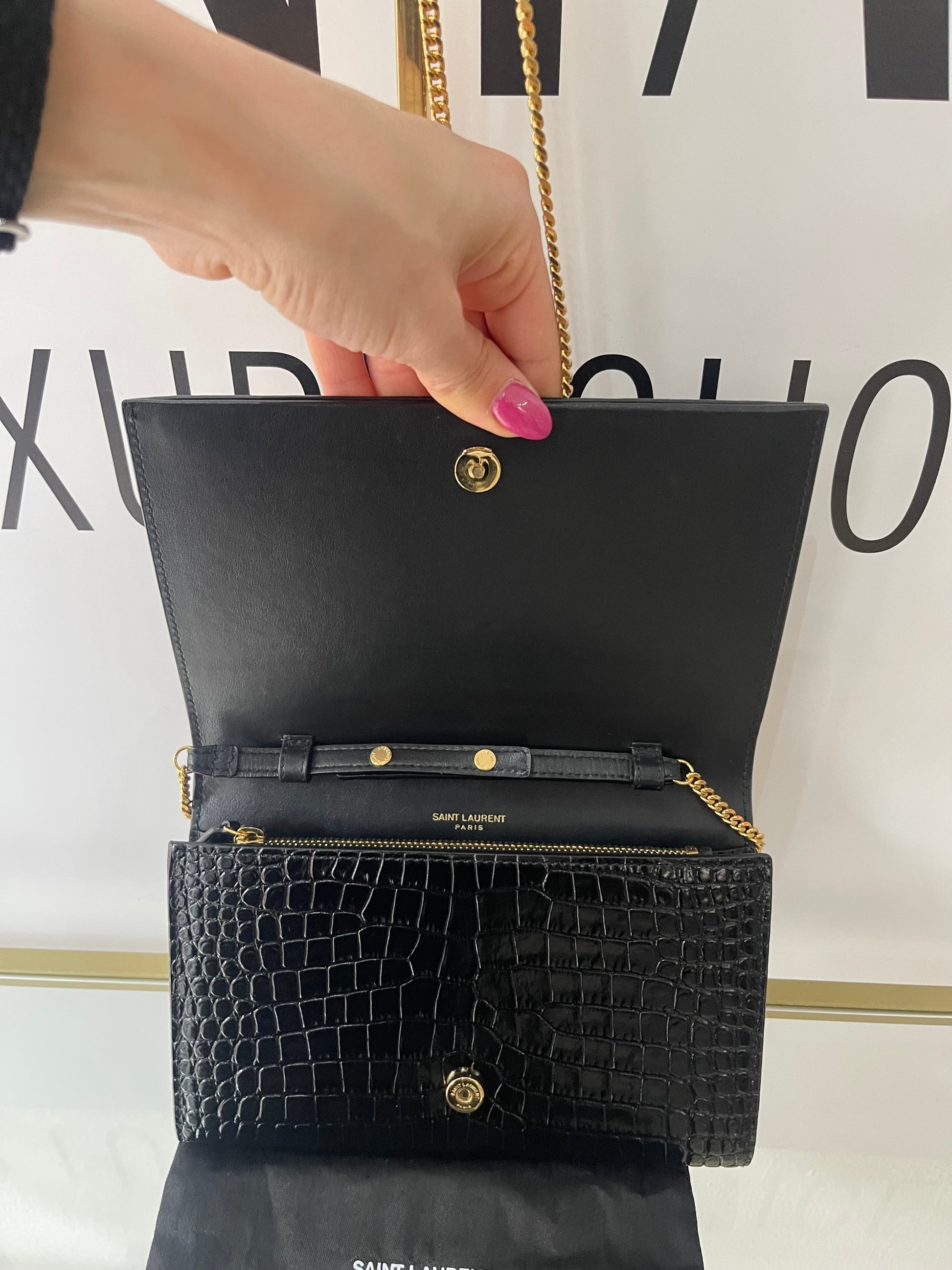 Wallet On Chain Cassandre Saint Laurent