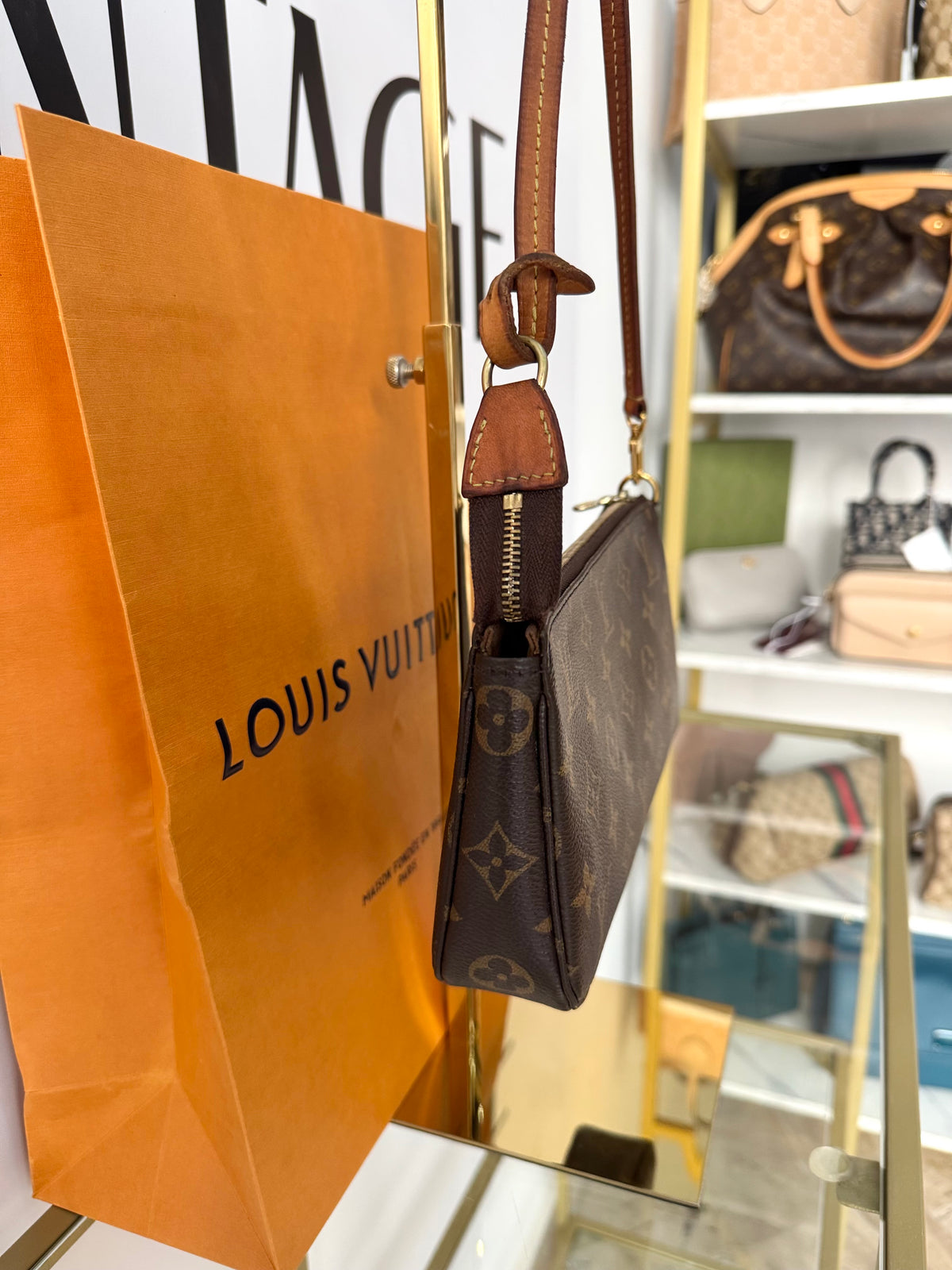 Pochette Accessoires Monogram Louis Vuitton