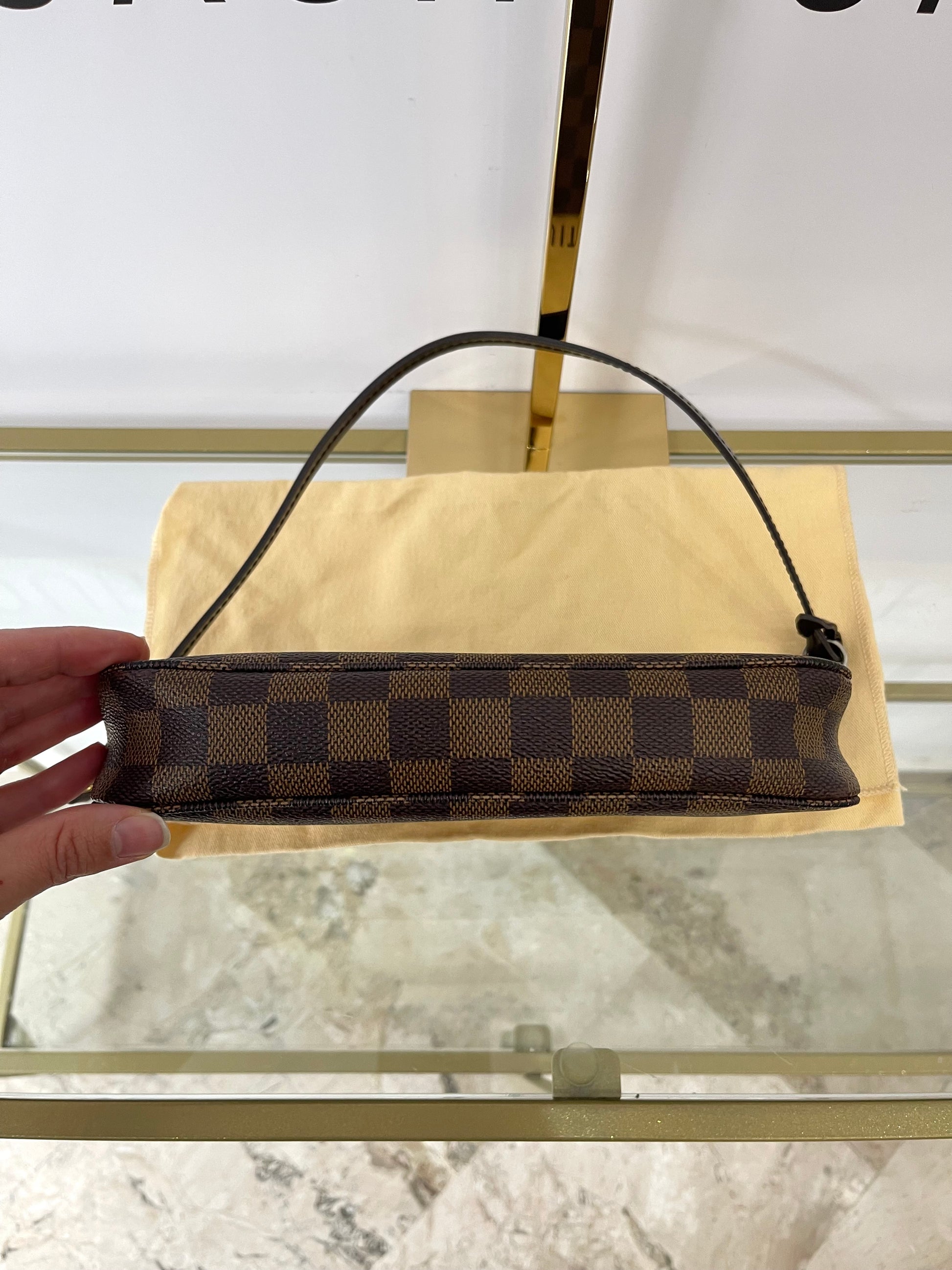 Pochette Accessoires Damier Ebéne Louis Vuitton
