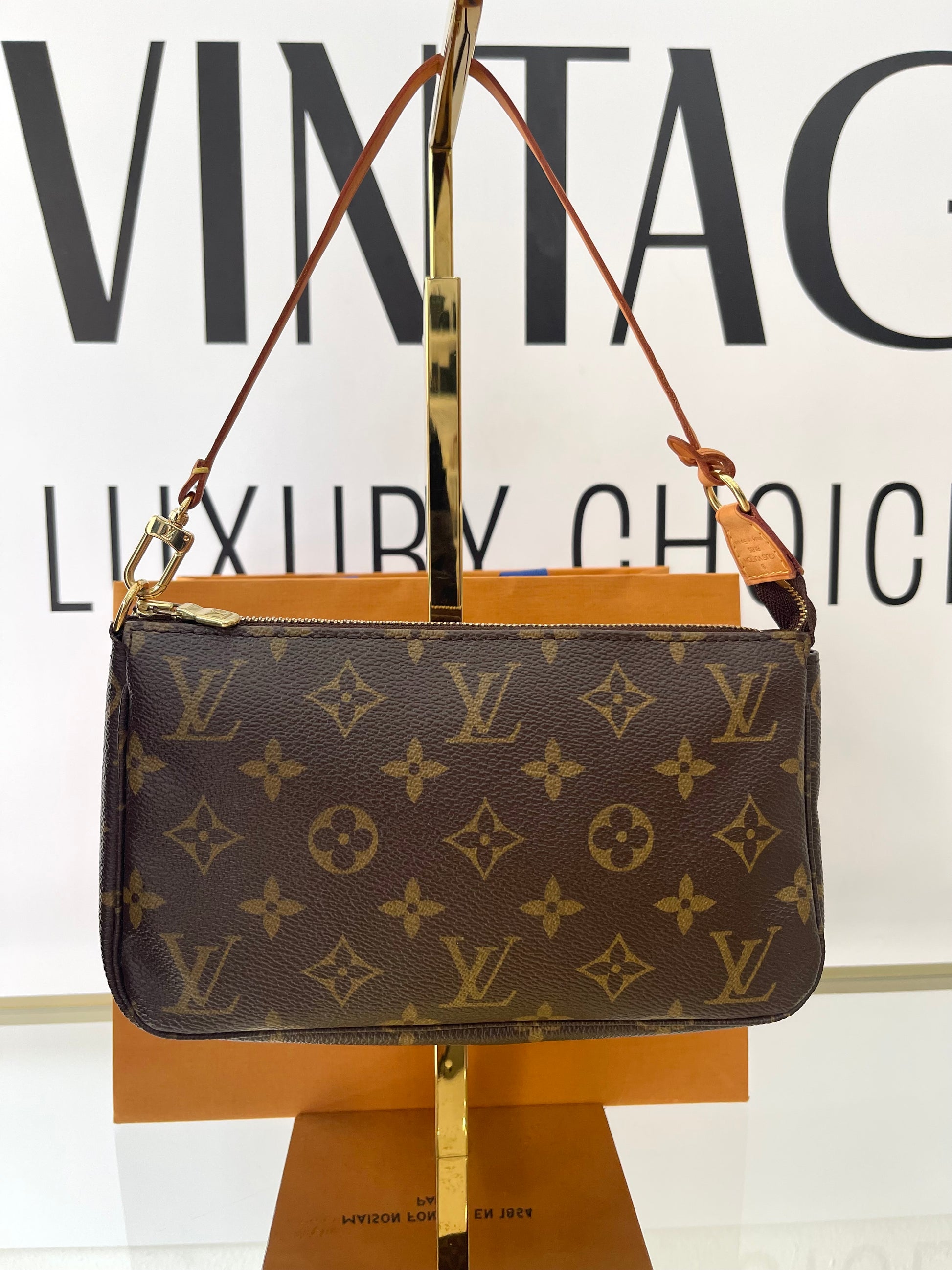 Pochette Accessoires Monogram Louis Vuitton
