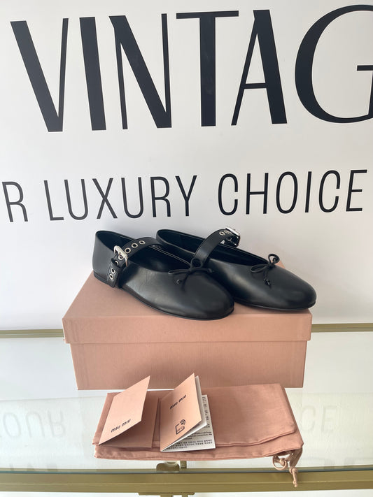 Ballerine in pelle Miu Miu