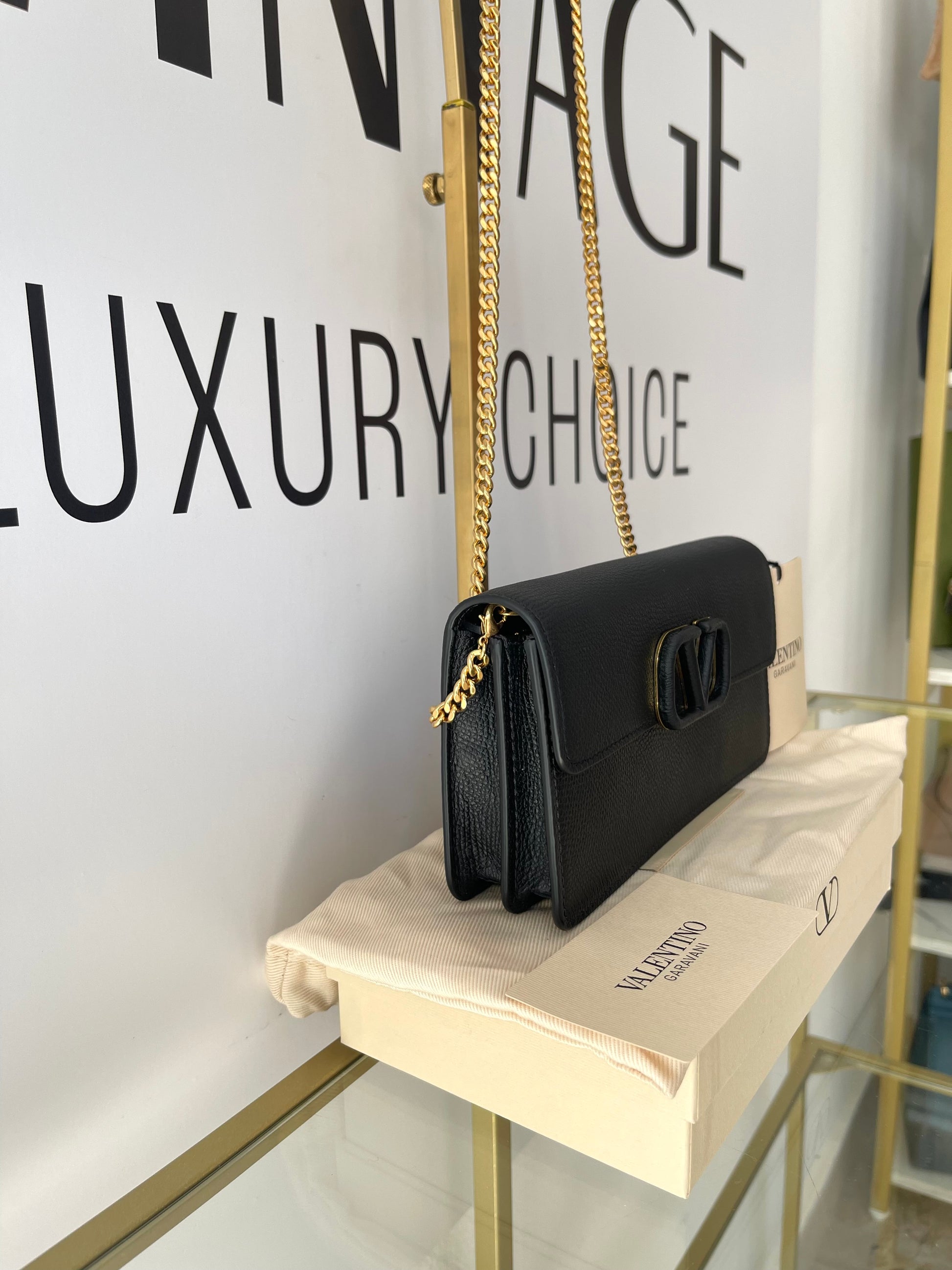 Wallet On Chain VLogo Signature Valentino Garavani