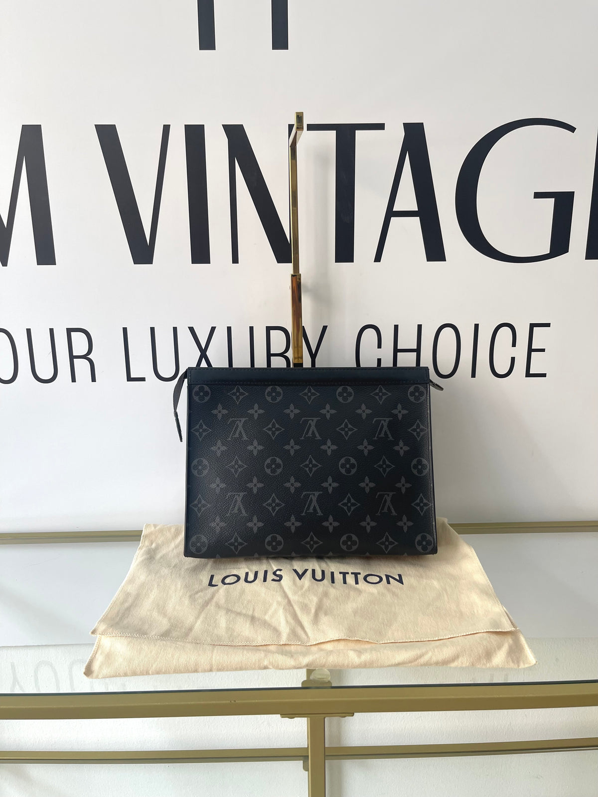 Pochette Voyage MM Monogram Eclipse Louis Vuitton