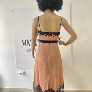 Abito con dettagli in pizzo nero Gucci