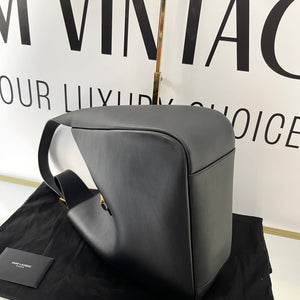 Le 5 à 7 large morbida in pelle martellata Saint Laurent