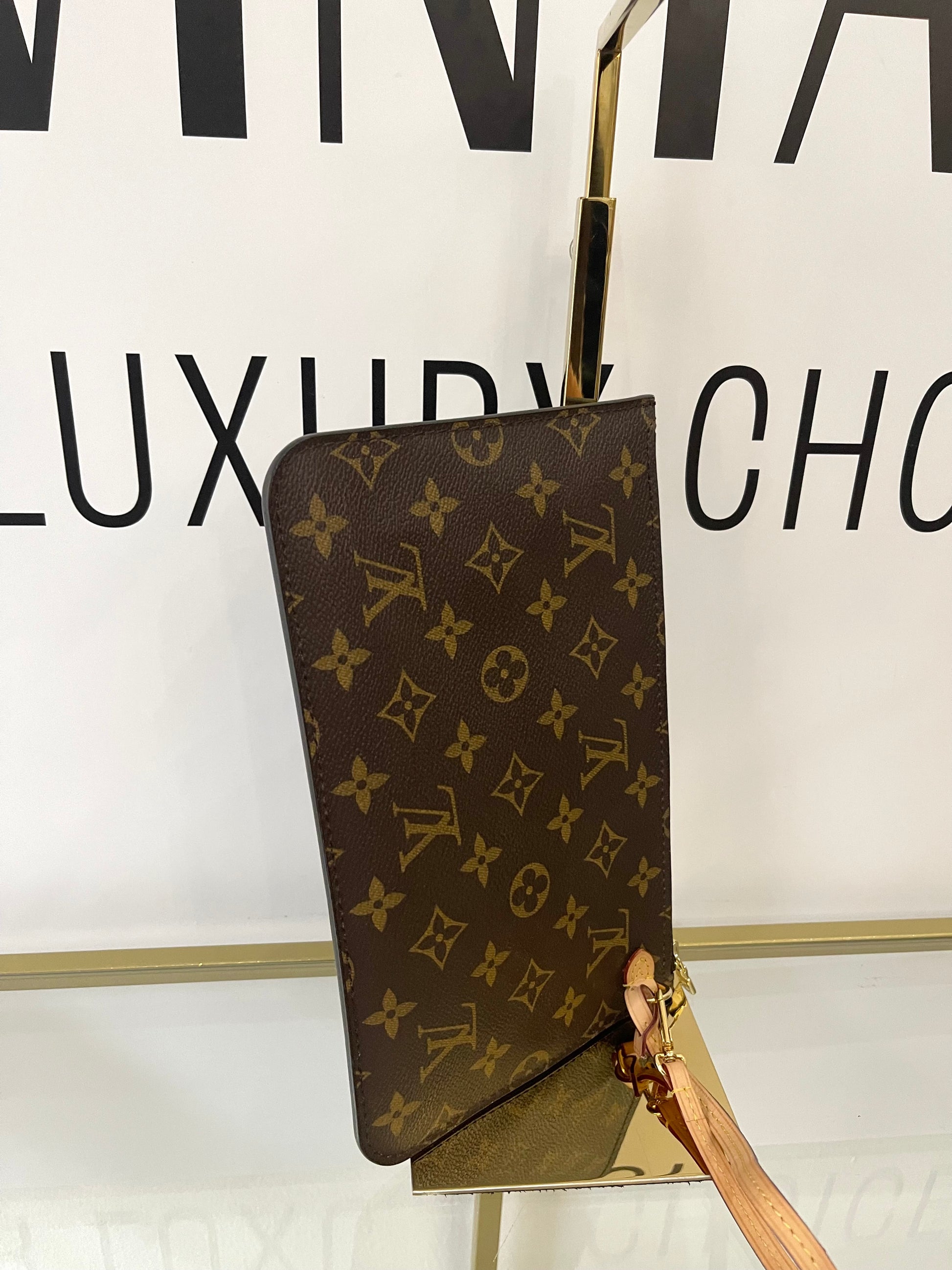 Pochette Monogram Louis Vuitton