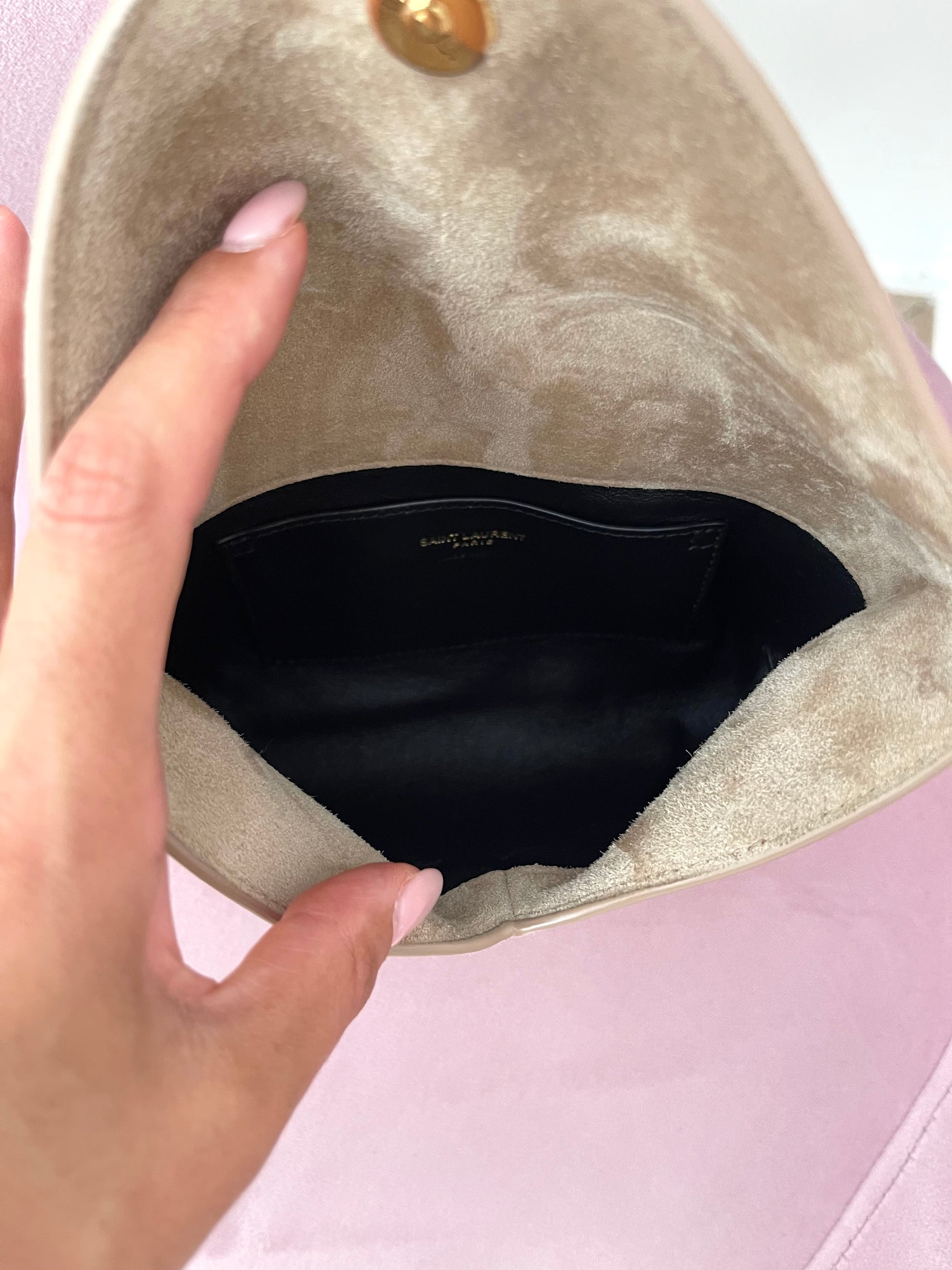 Pochette Cassandre in Suede Saint Laurent
