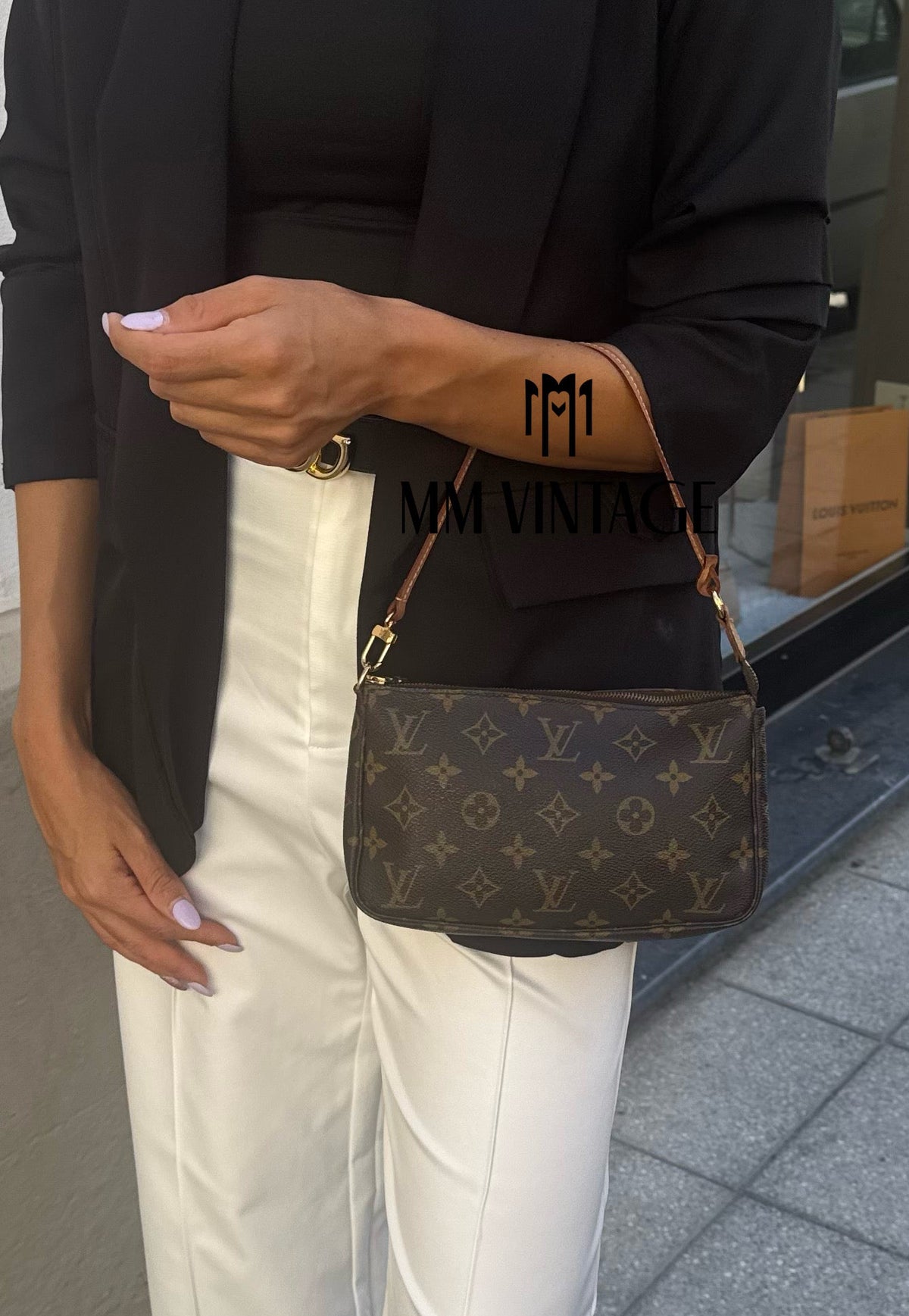 Pochette Accessoires Monogram Louis Vuitton
