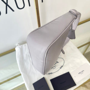Borsa Re-Edition 2000 in Re-Nylon glicine Prada