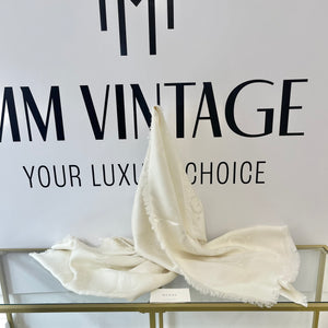 Scialle in lana e seta Jacquard con motivo GG bianco Gucci