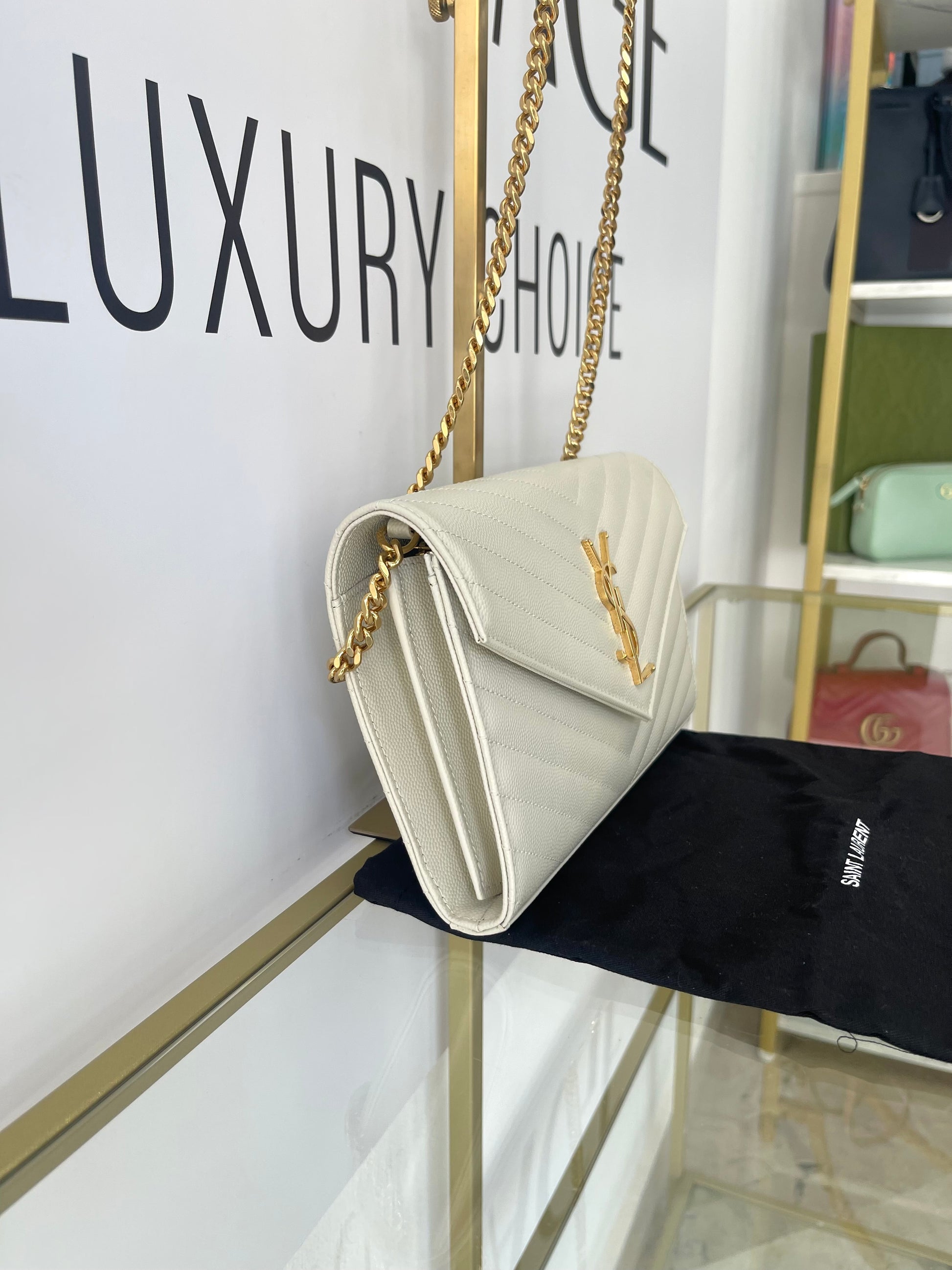 Wallet On Chain Cassandre Saint Laurent
