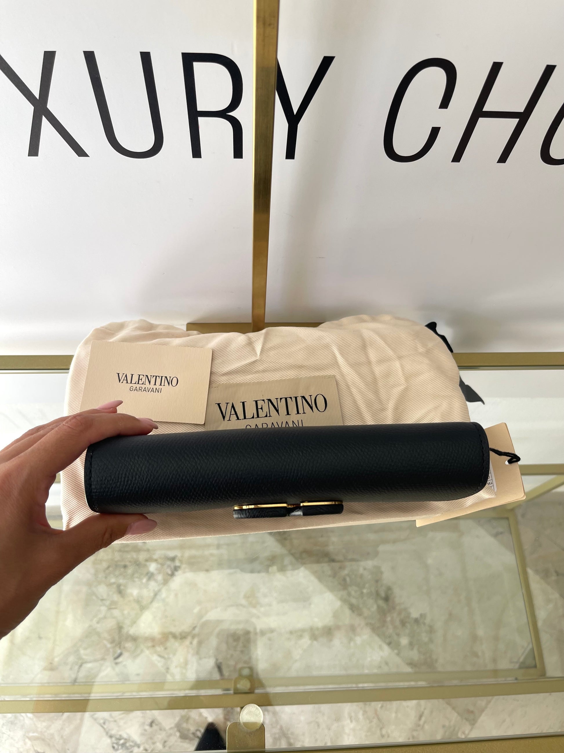 Wallet On Chain VLogo Signature Valentino Garavani
