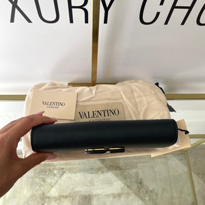 Wallet On Chain VLogo Signature Valentino Garavani
