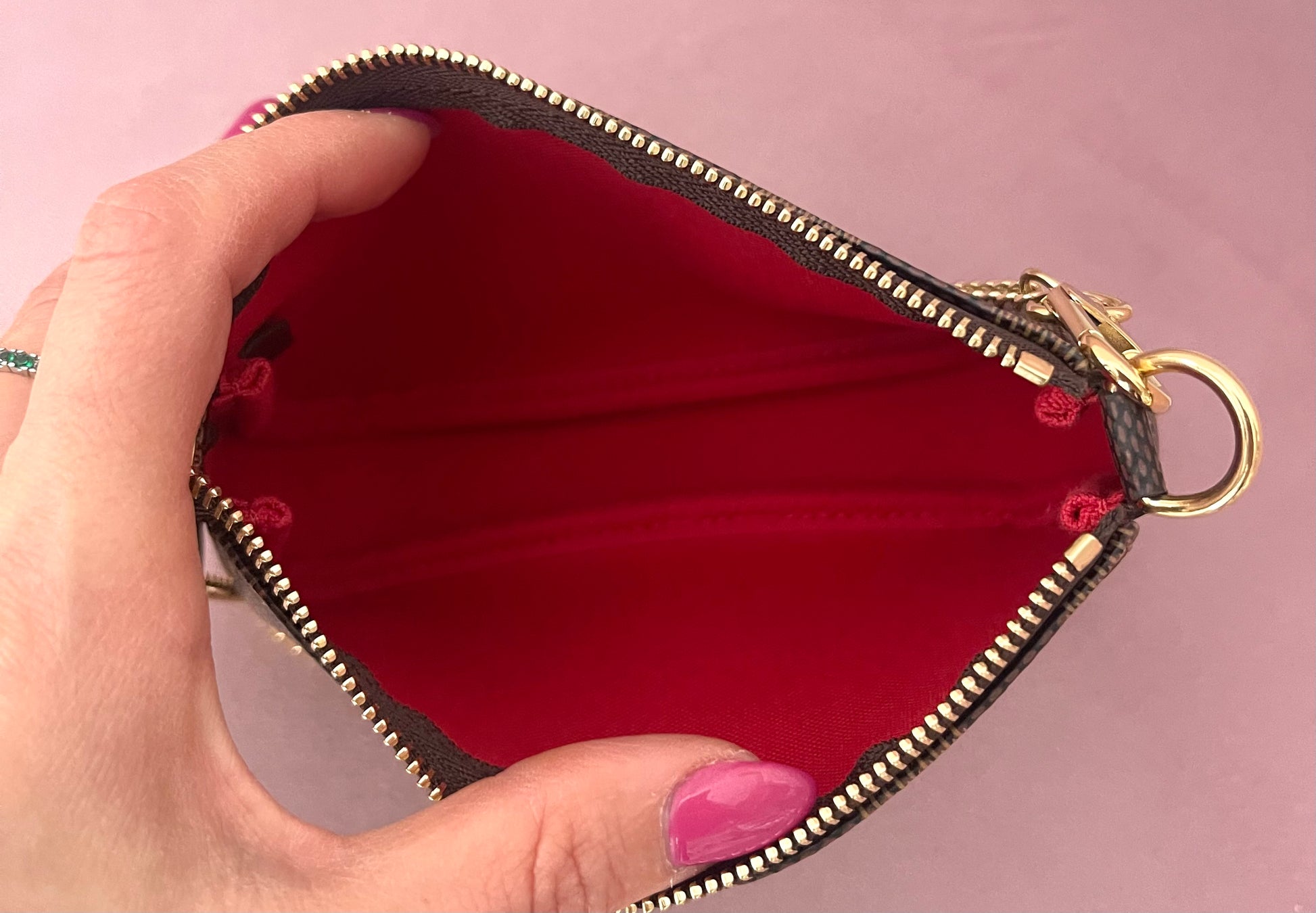 Borsa Mini Pochette Accessoires Damier Ebène Louis Vuitton