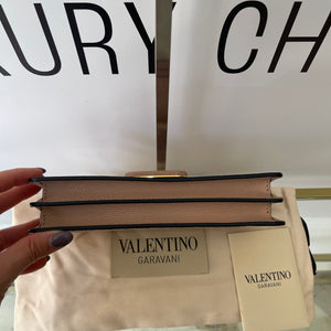 Wallet On Chain VLogo Signature Valentino Garavani