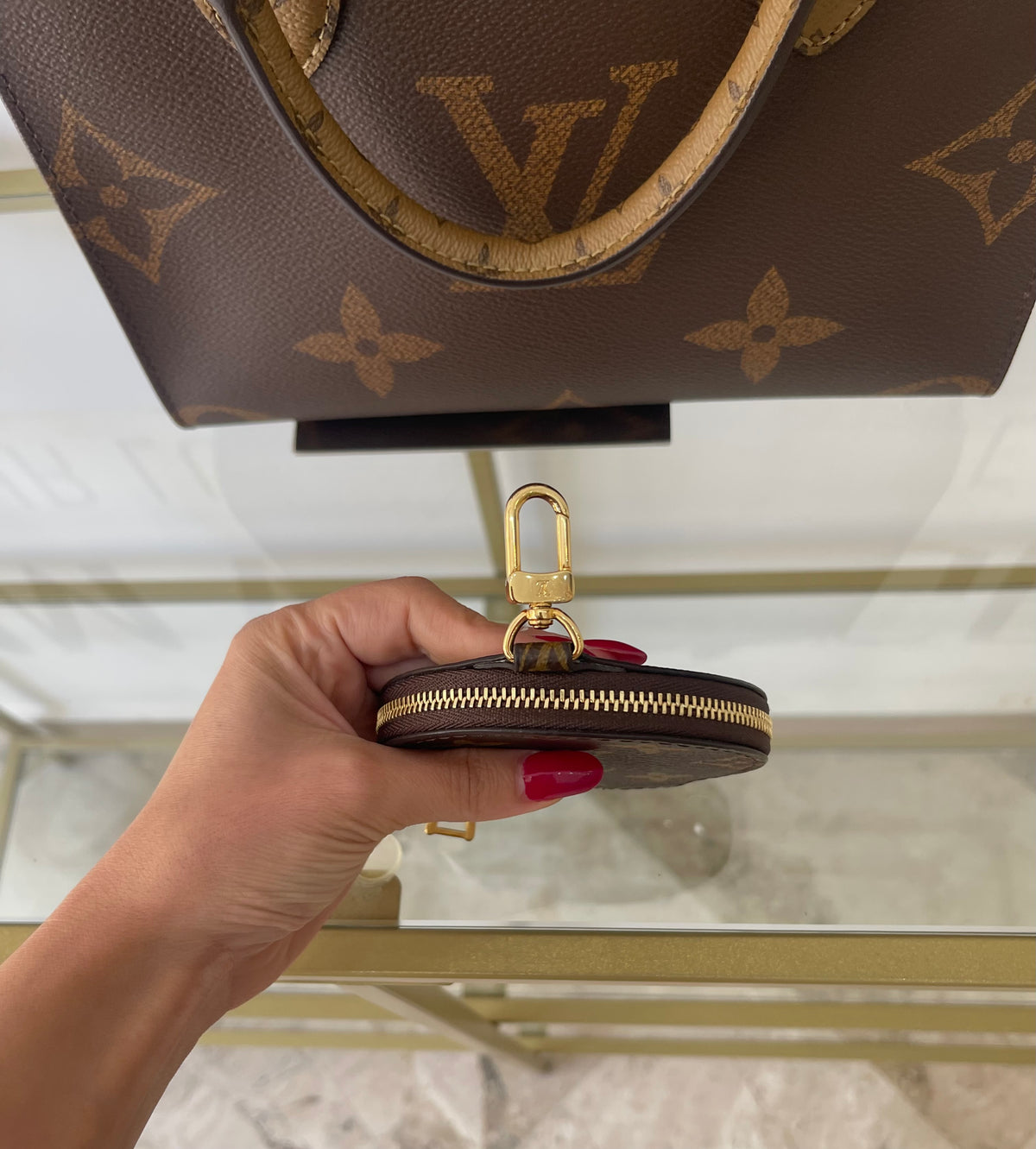 Borsa OnTheGo PM Monogram Reverse Giant Louis Vuitton