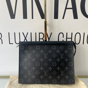 Pochette Voyage MM Monogram Eclipse Louis Vuitton