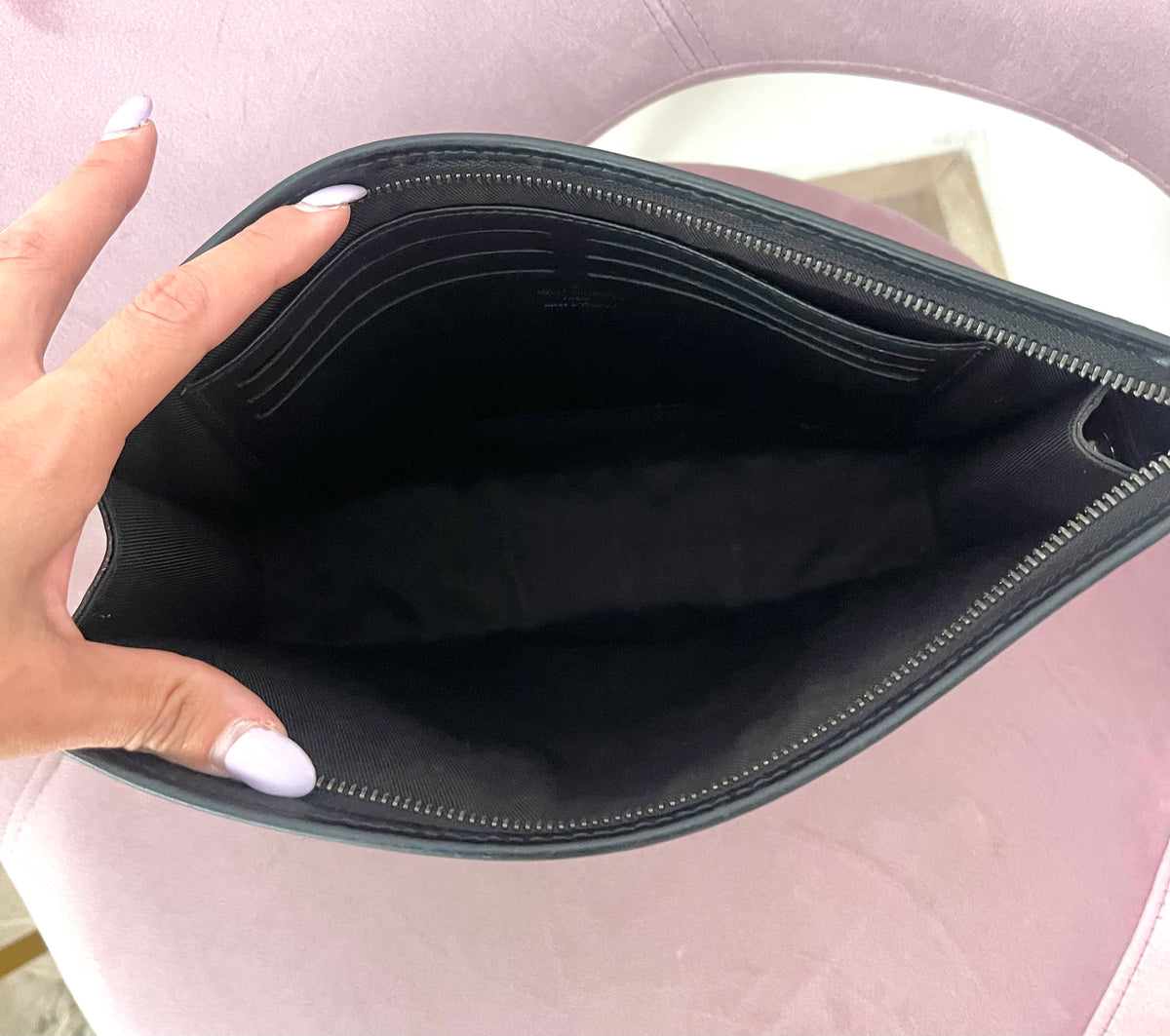 Pochette Voyage MM Monogram Eclipse Louis Vuitton