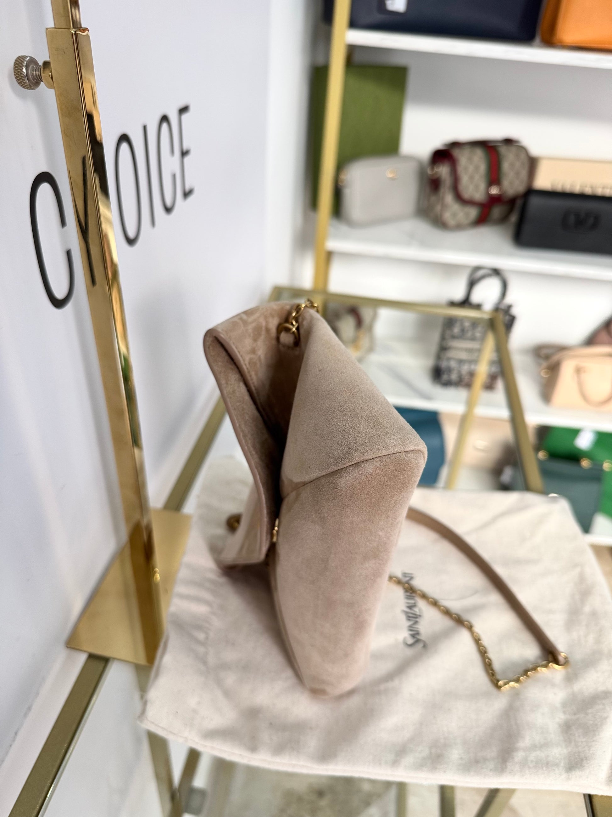 Pochette Cassandre in Suede Saint Laurent