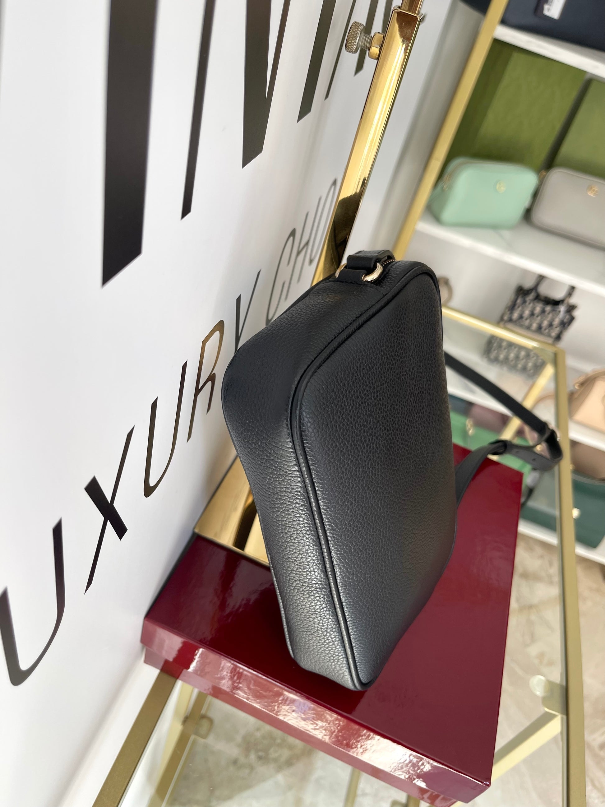 Borsa in pelle martellata Gucci