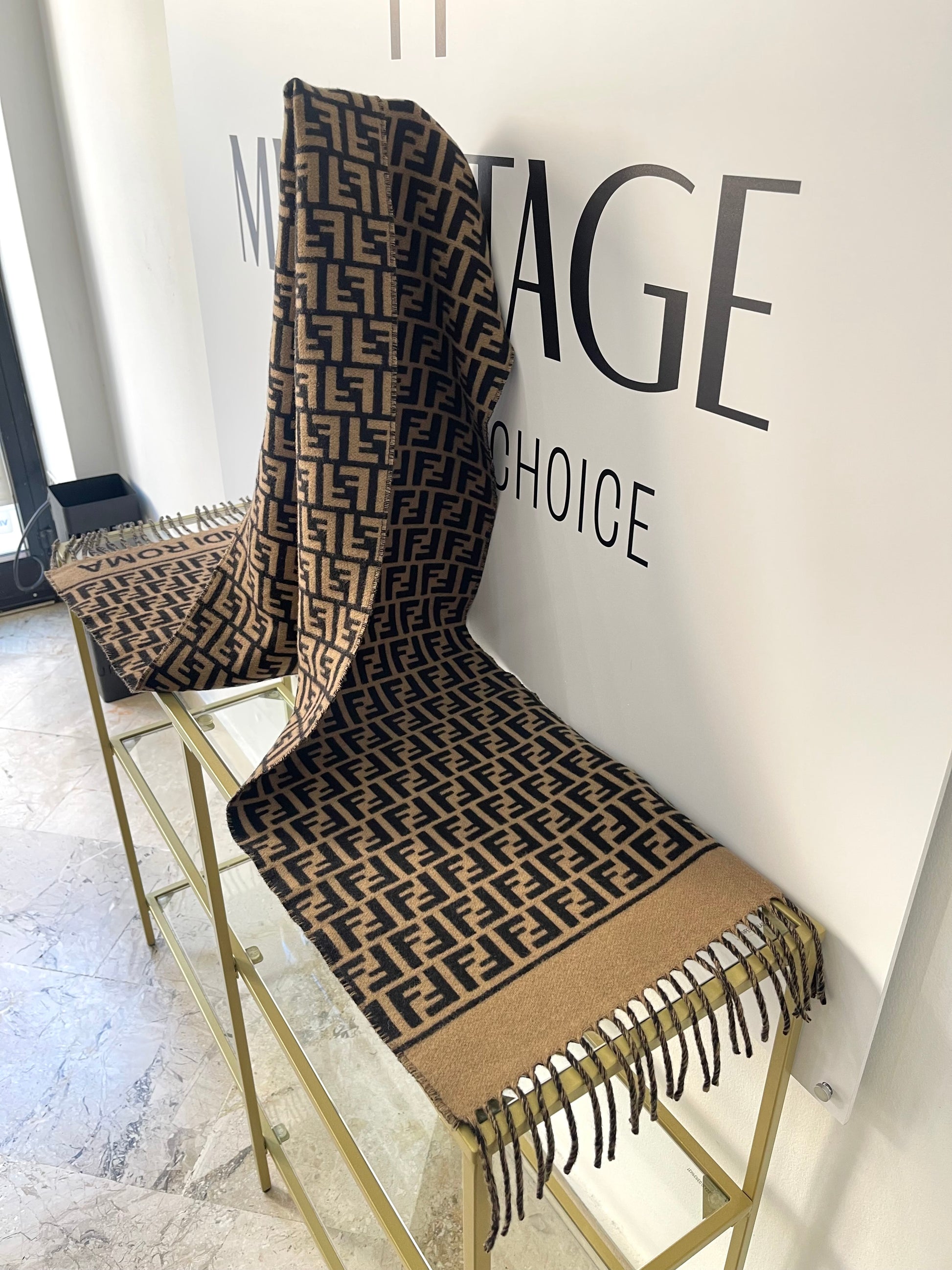 Sciarpa nero/tabacco Fendi