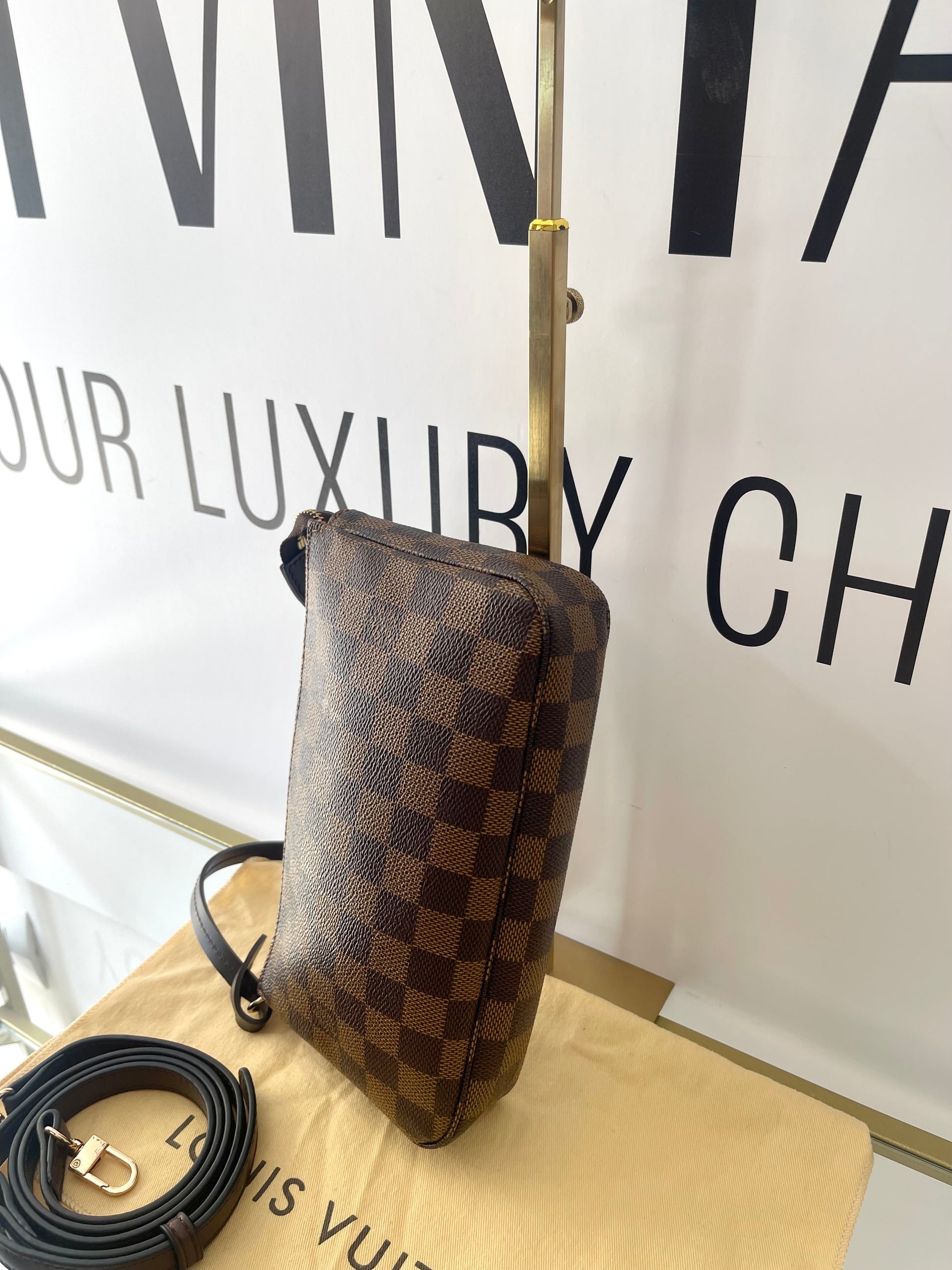 Pochette Accessoires Damier Ebéne Louis Vuitton