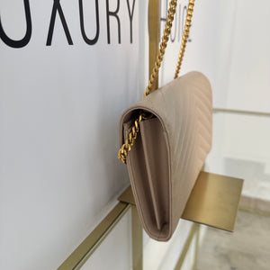 Wallet On Chain Cassandre Saint Laurent