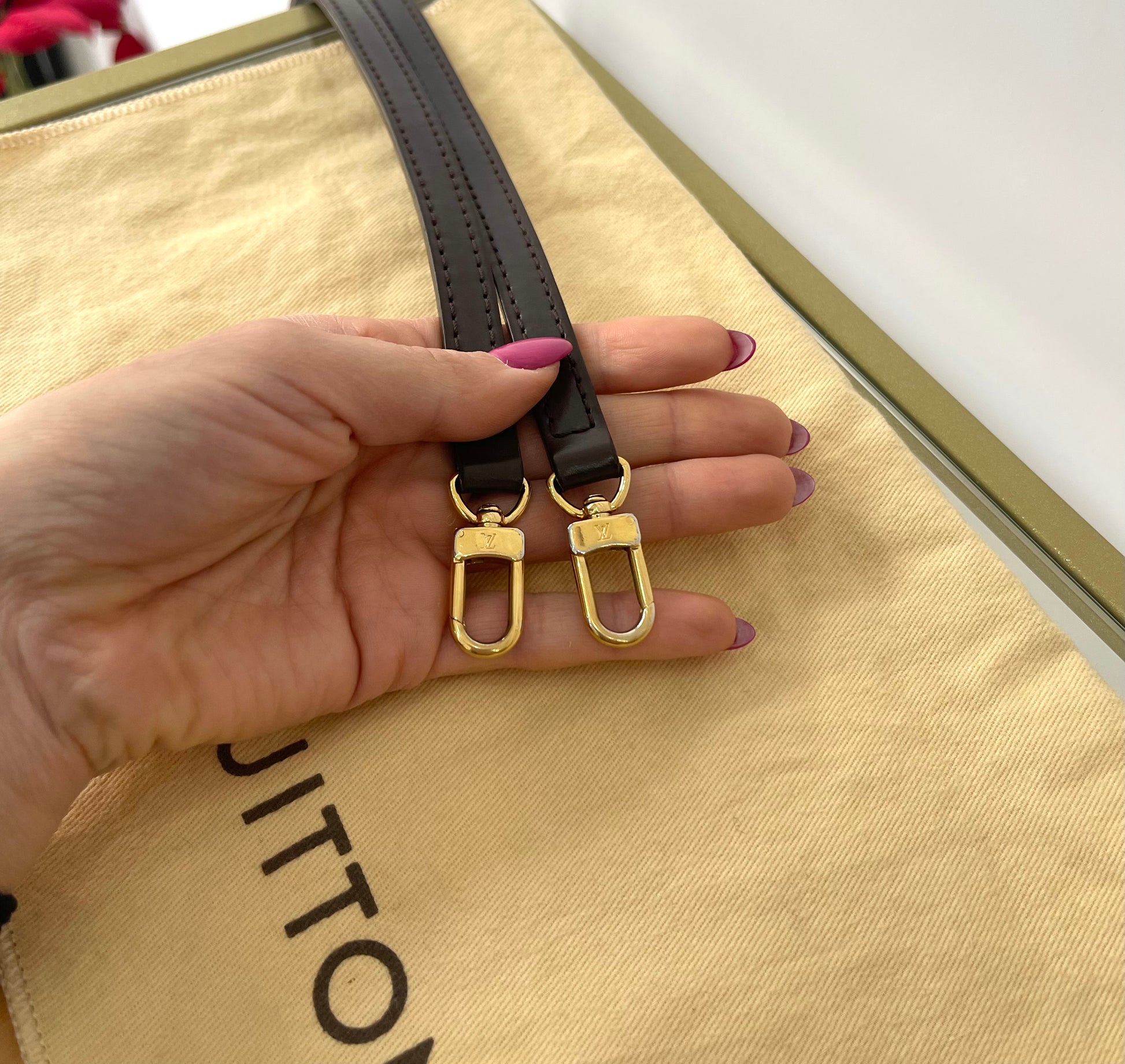 Borsa Eva Damier Ebène Louis Vuitton