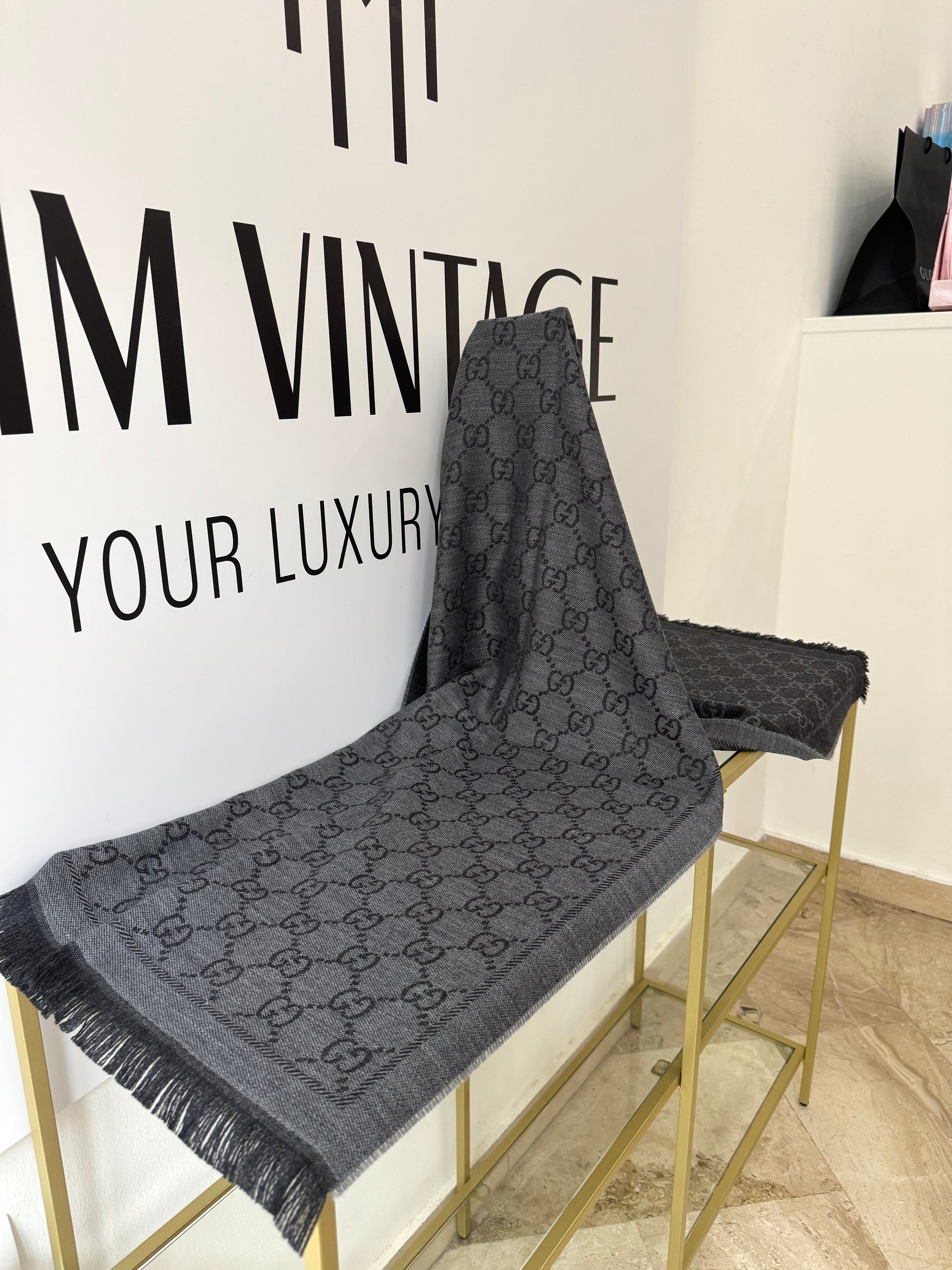 Sciarpa GG jacquard grigio antracite Gucci