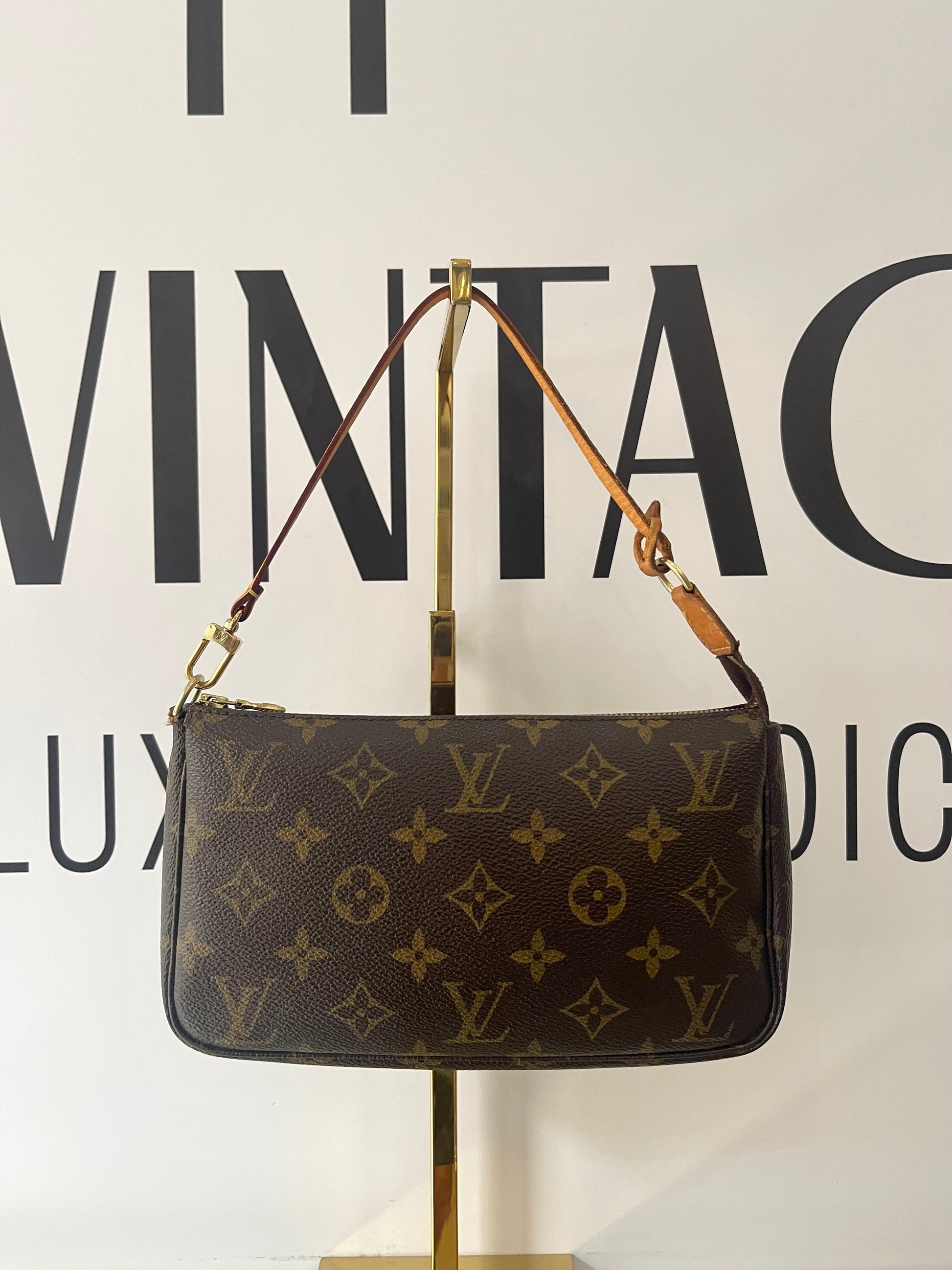 Pochette Accessoires Monogram Louis Vuitton