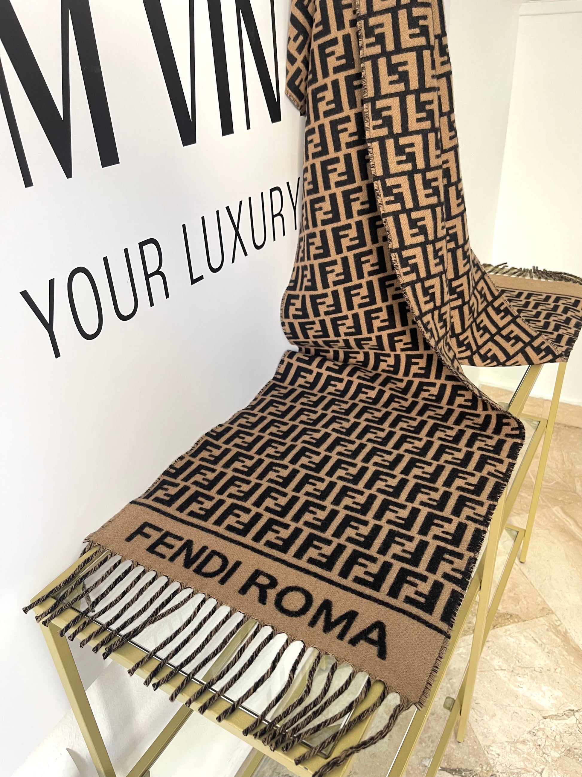 Sciarpa nero/tabacco Fendi