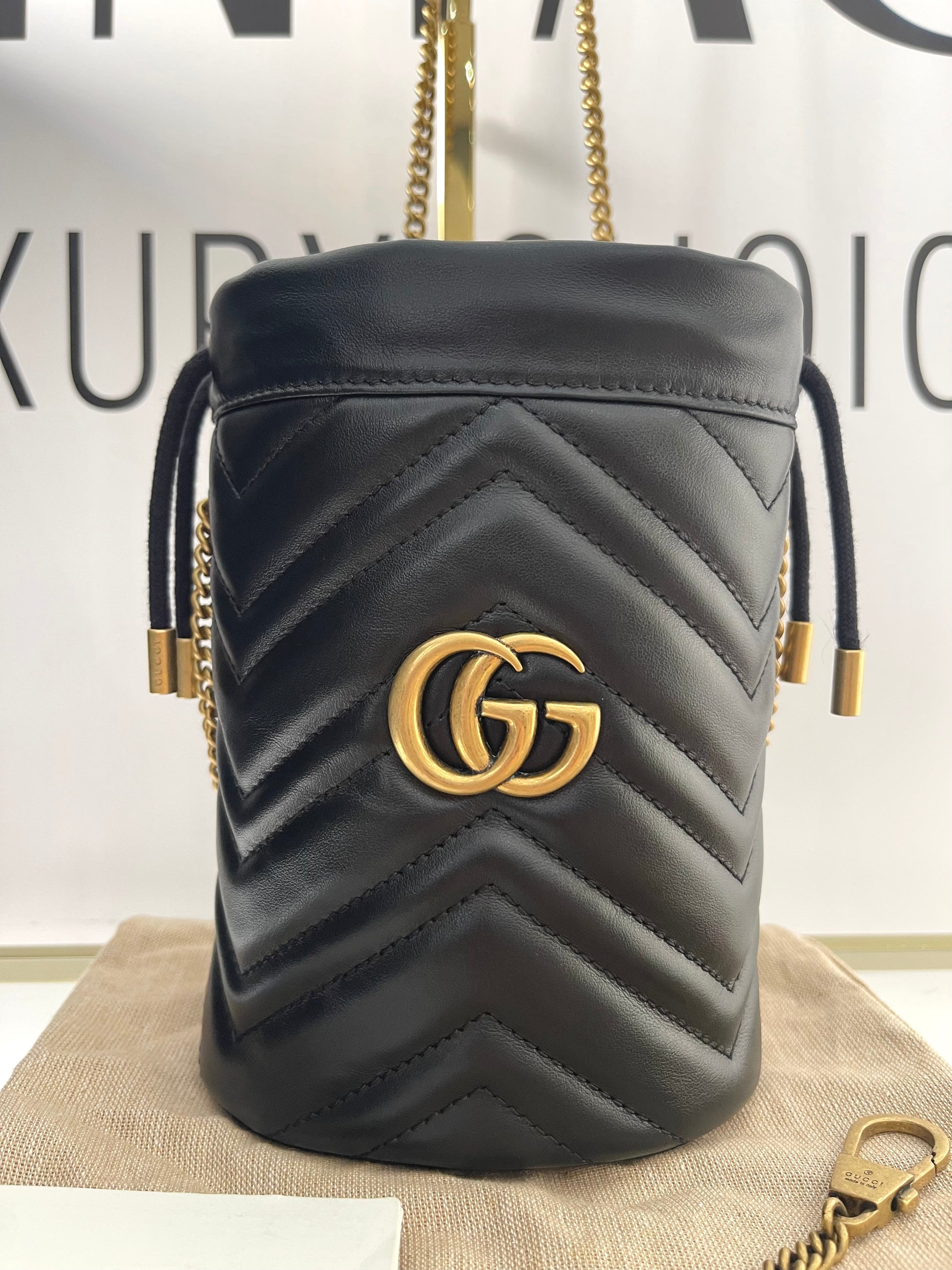 Borsa a secchiello GG Marmont Gucci