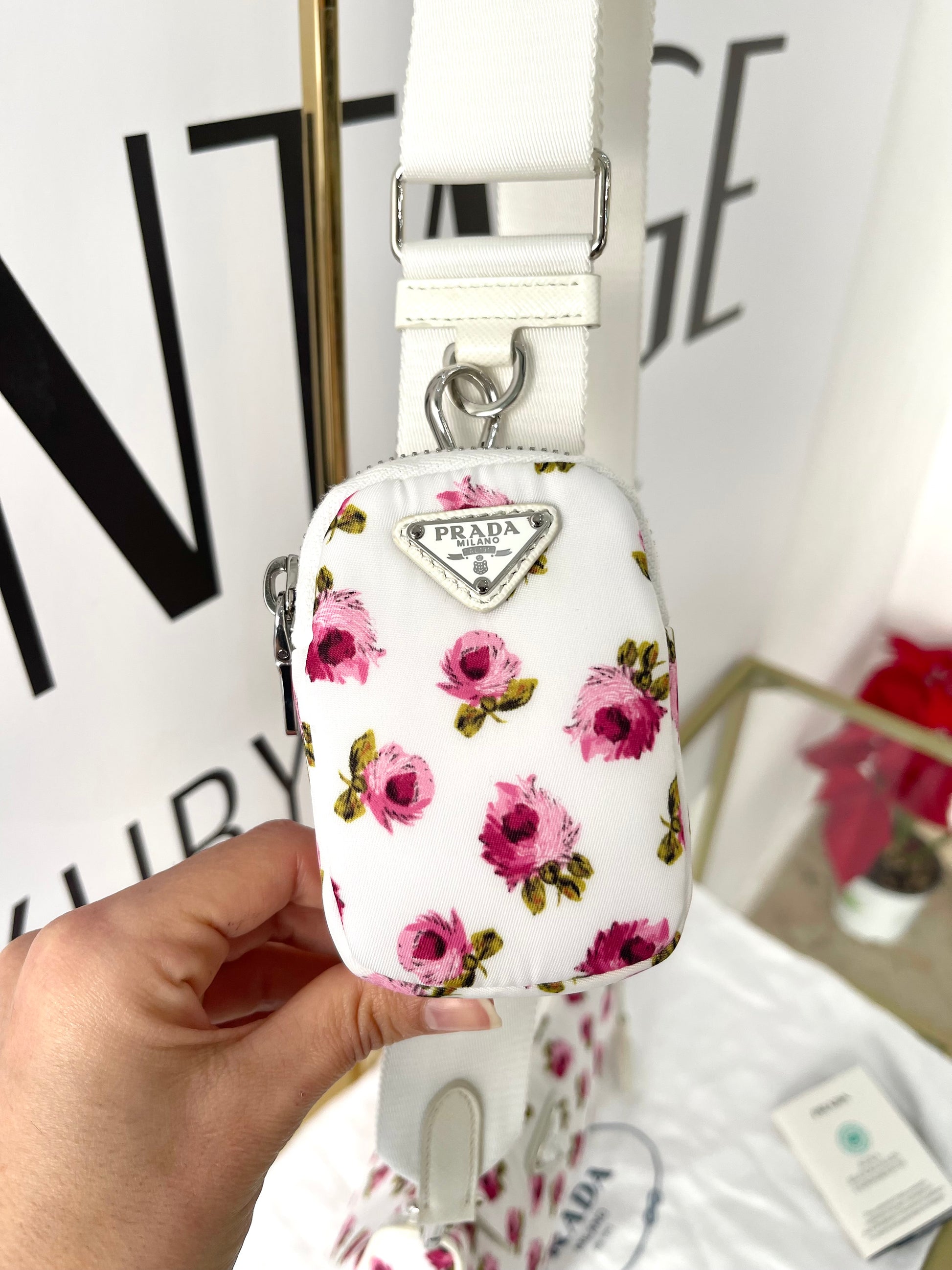 Borsa Re-Edition 2005 in Re-Nylon e Saffiano con motivo rose Prada