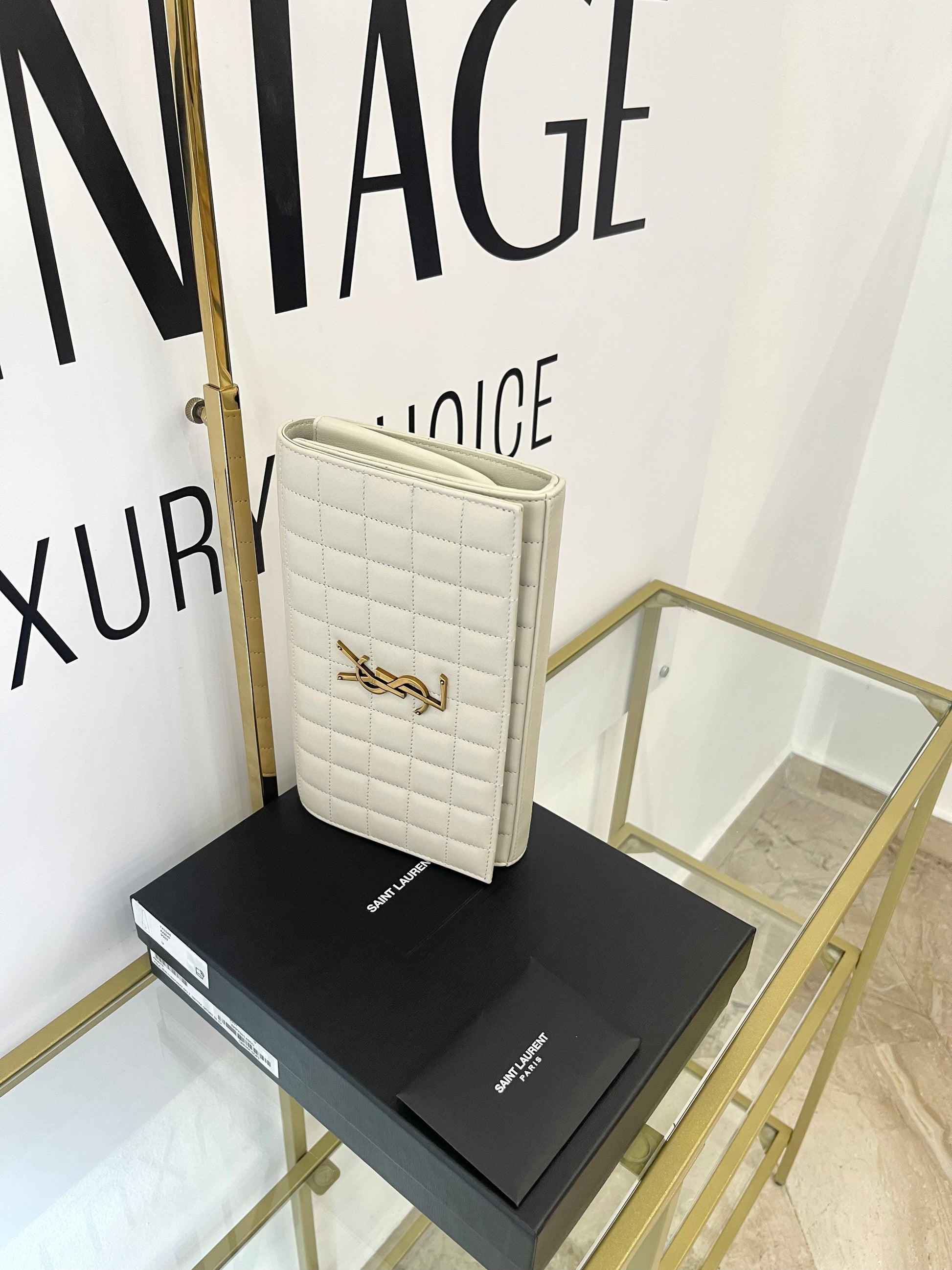 Wallet On Chain Cassandré Saint Laurent