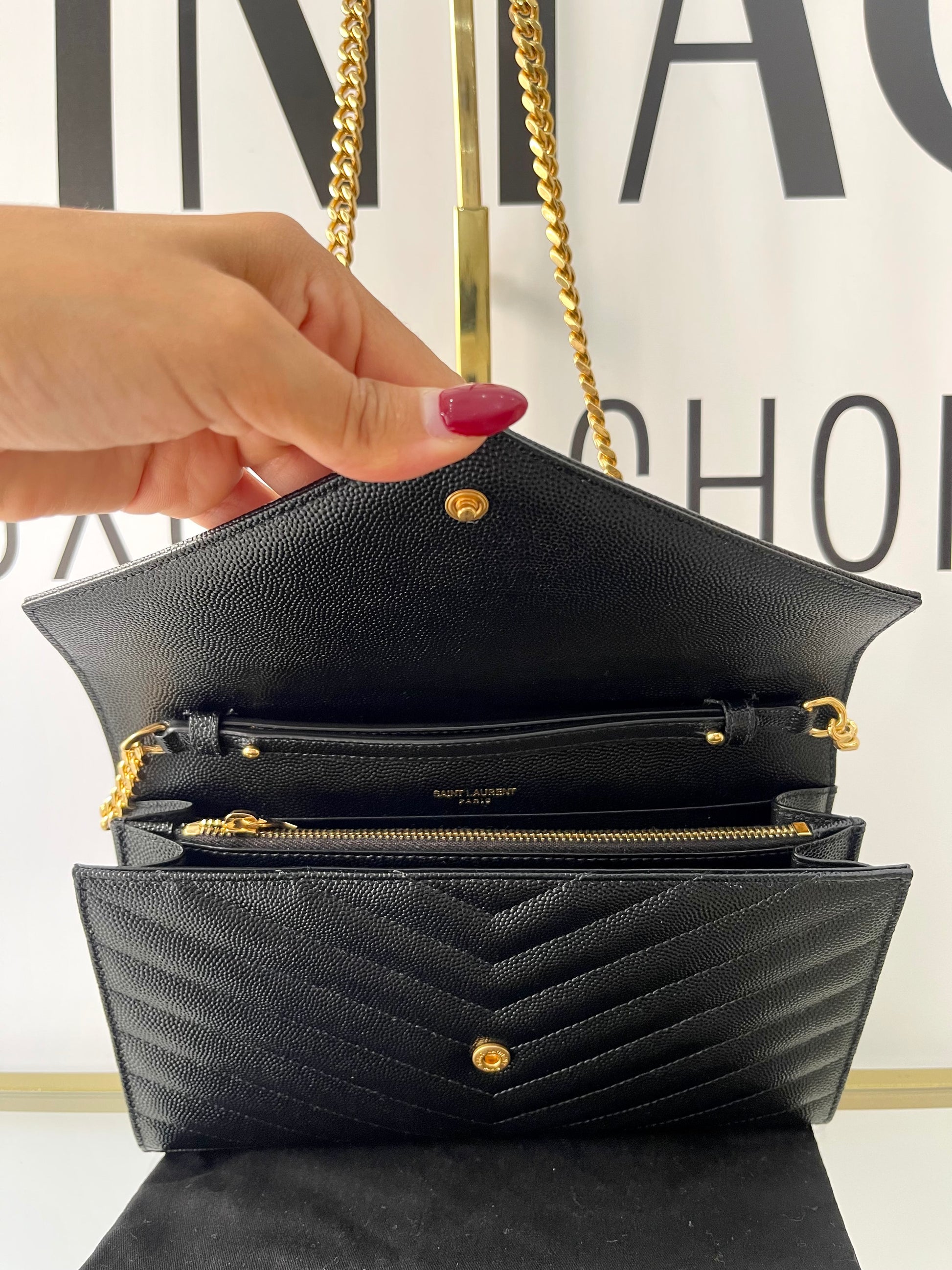 Wallet On Chain Cassandre Saint Laurent
