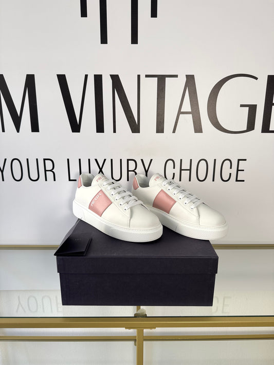 Sneakers in pelle Prada