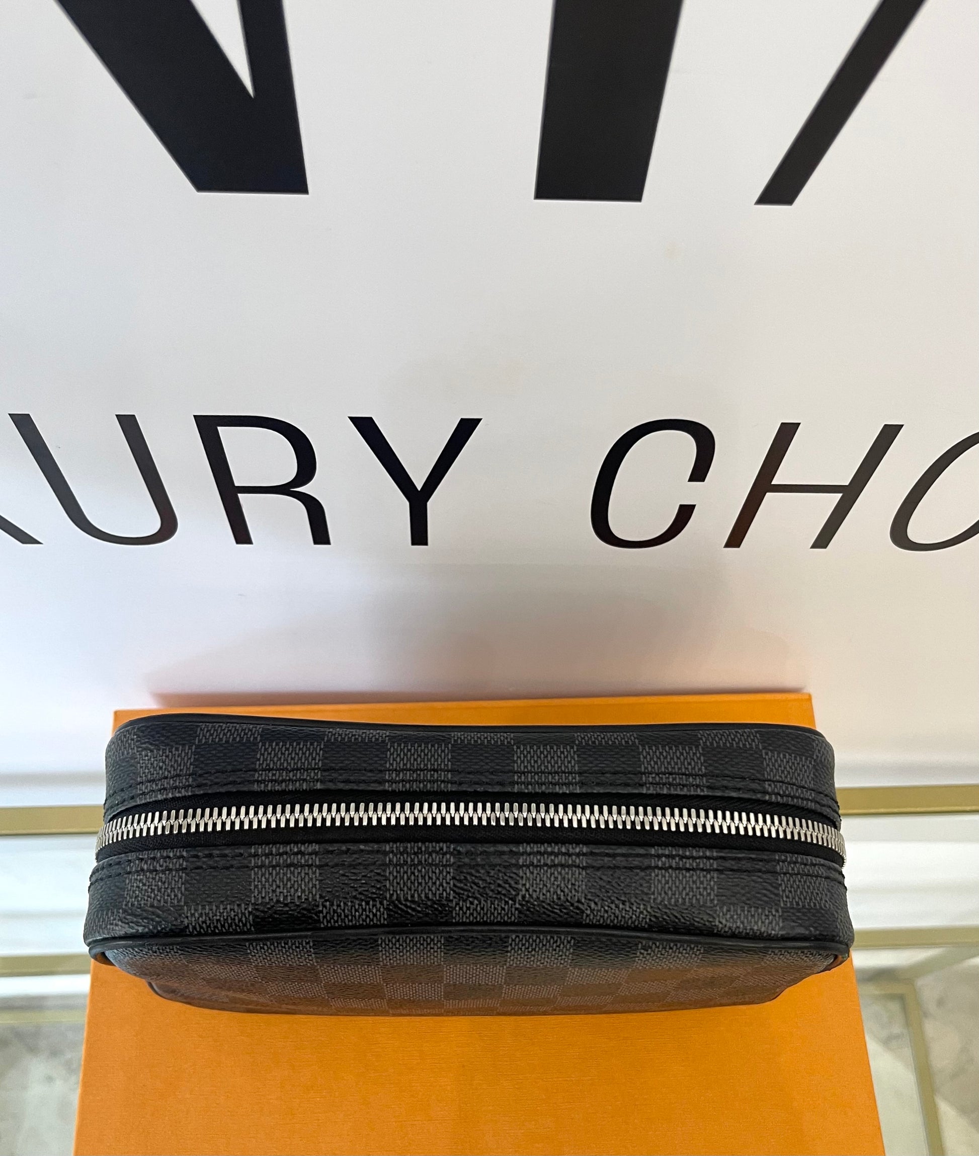 Trousse Toilette PM Damien Graphite Louis Vuitton