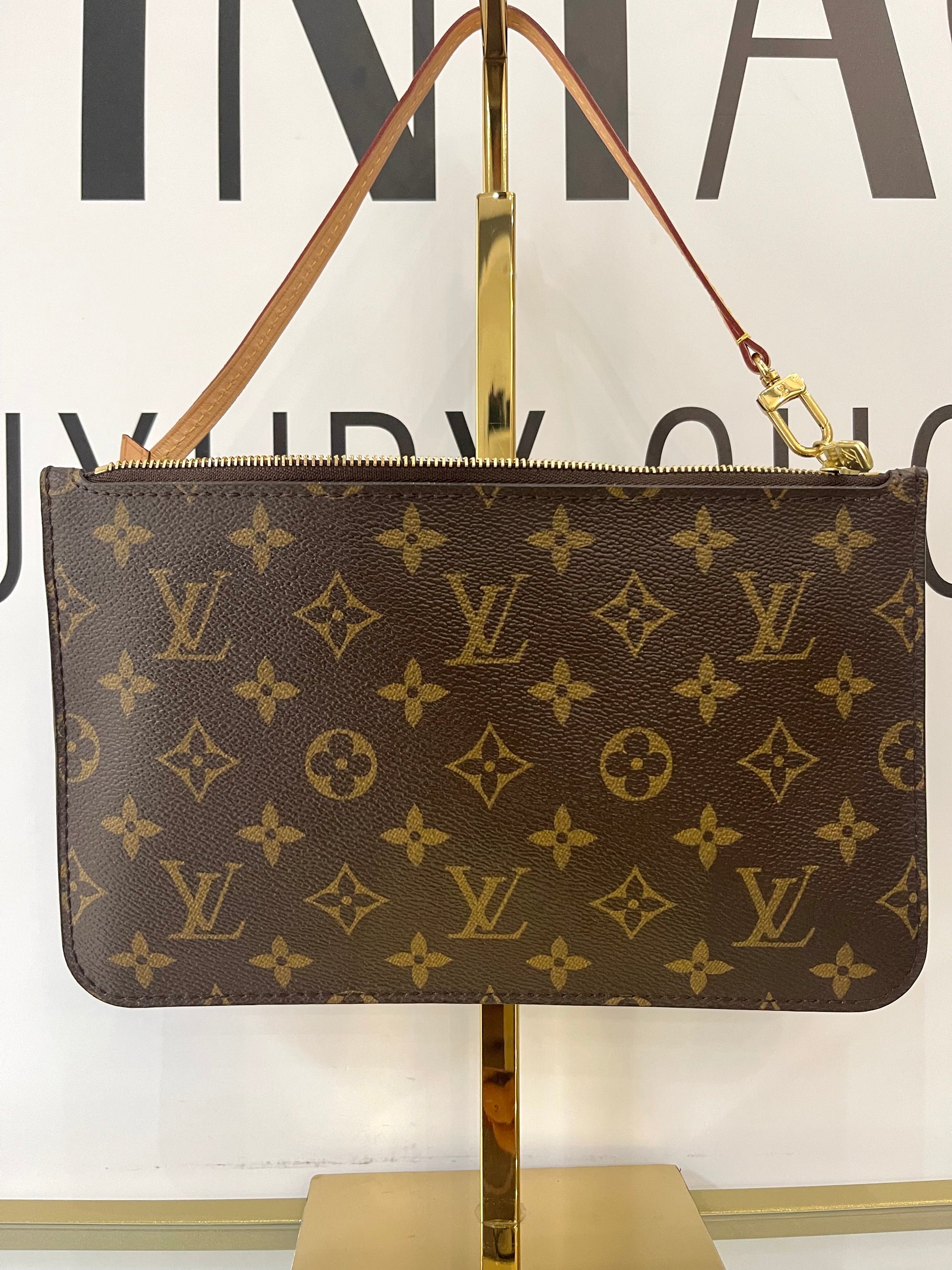 Pochette Monogram Louis Vuitton