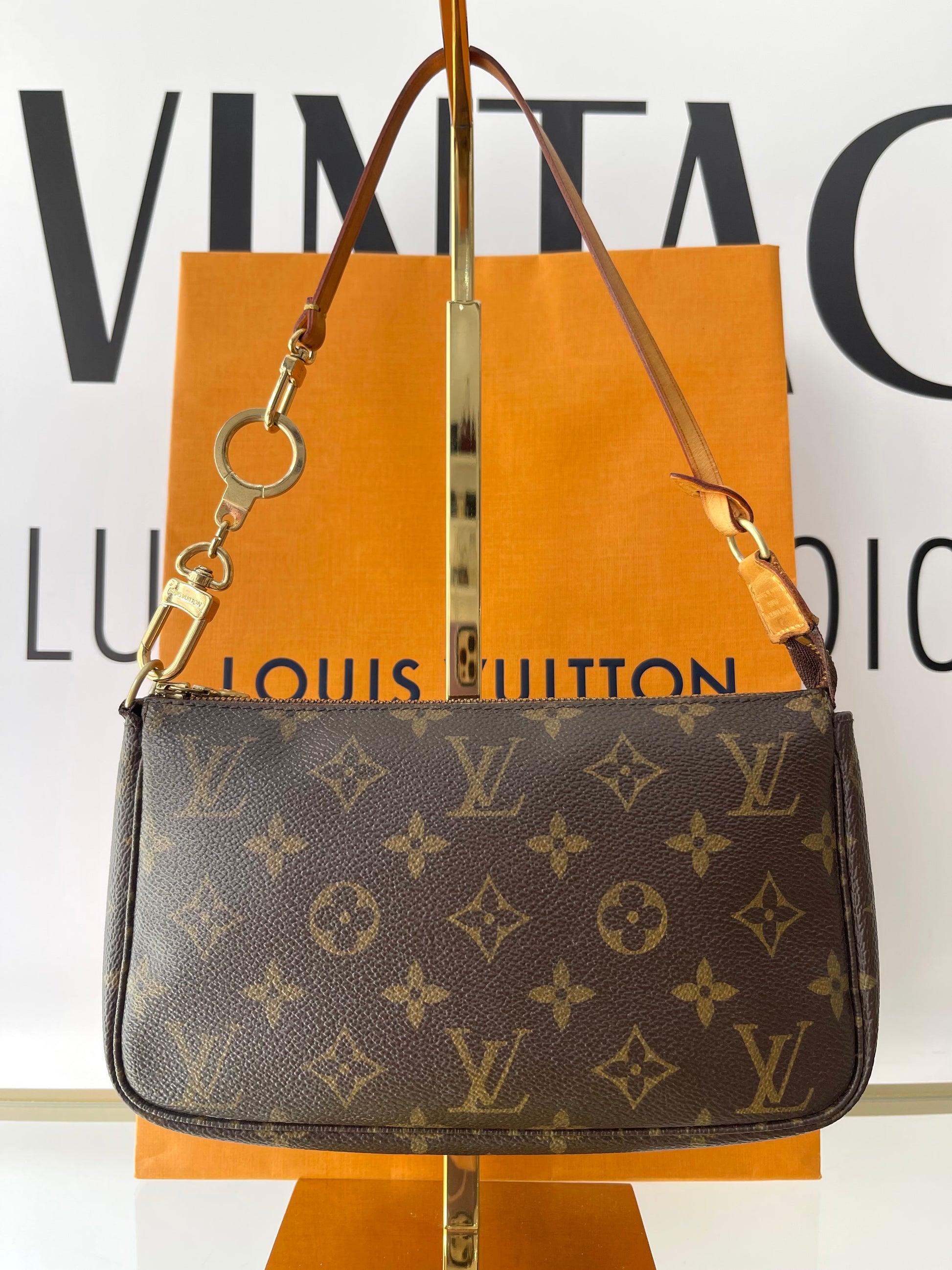 Pochette Accessoires Monogram Louis Vuitton