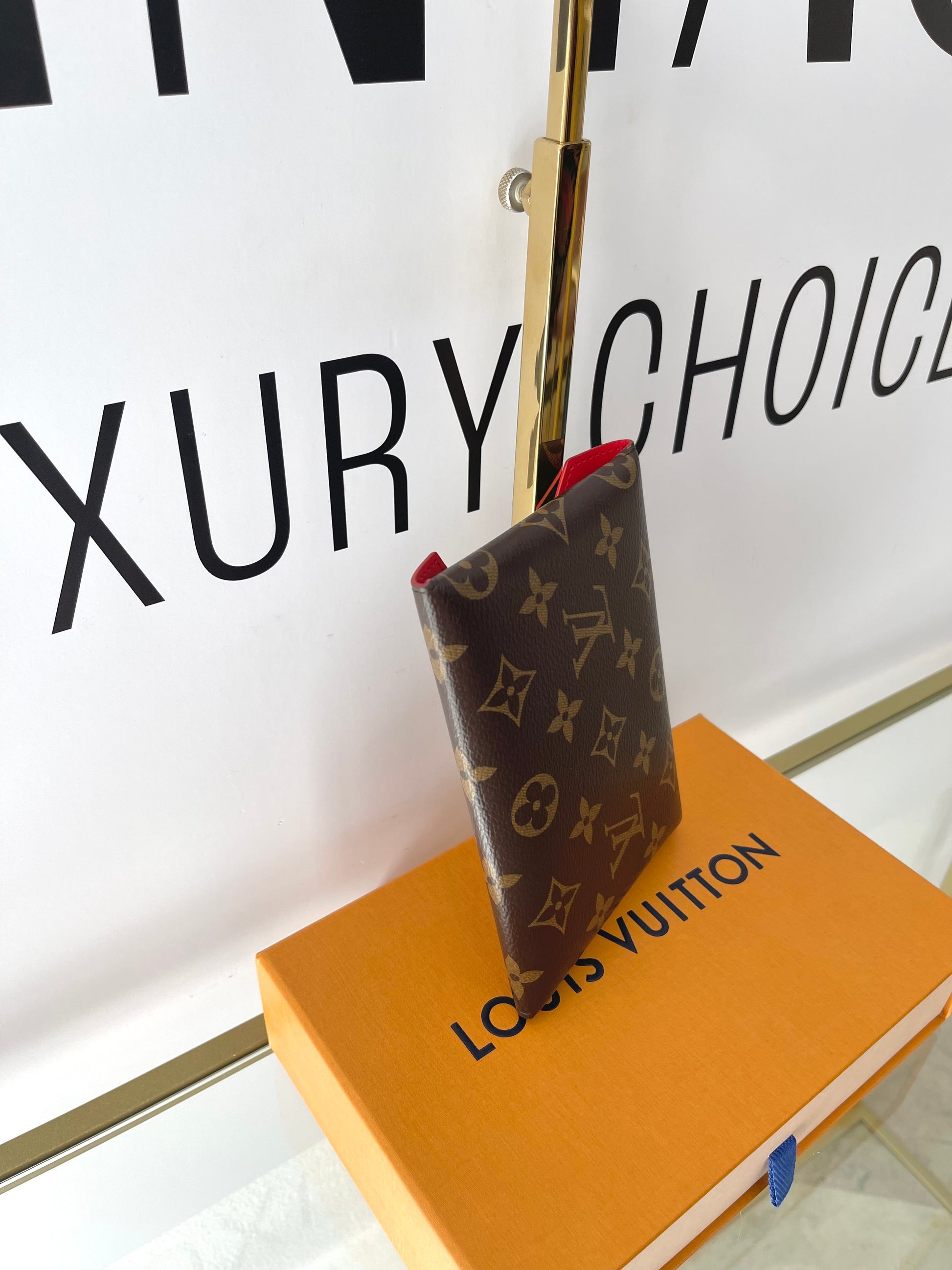 Pochette Kirigami Monogram Medium Louis Vuitton