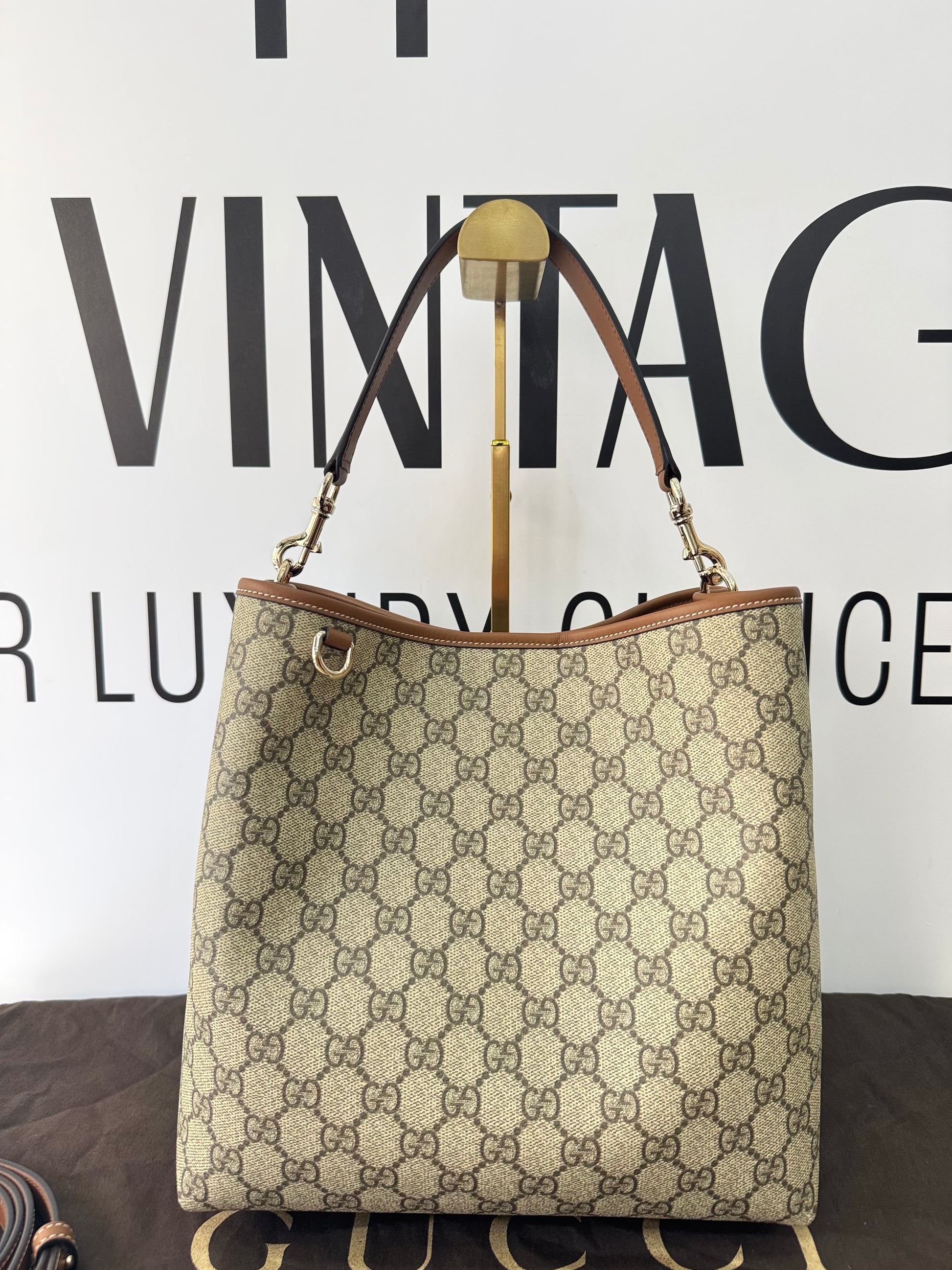 Borsa a Secchiello GG Emblem Gucci