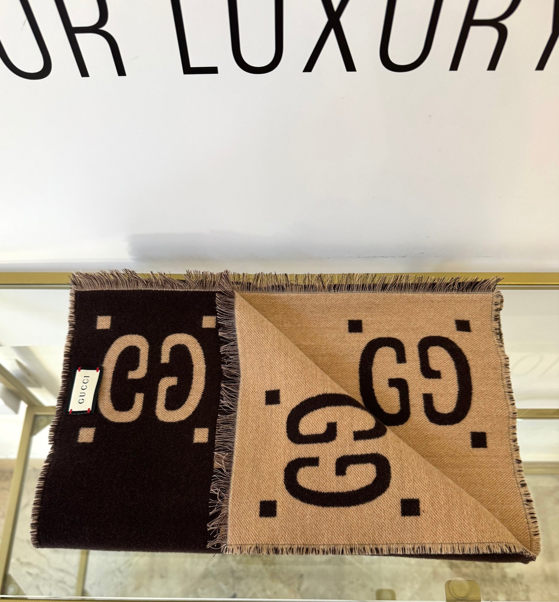 Sciarpa in lana e seta con motivo GG Jacquard Gucci