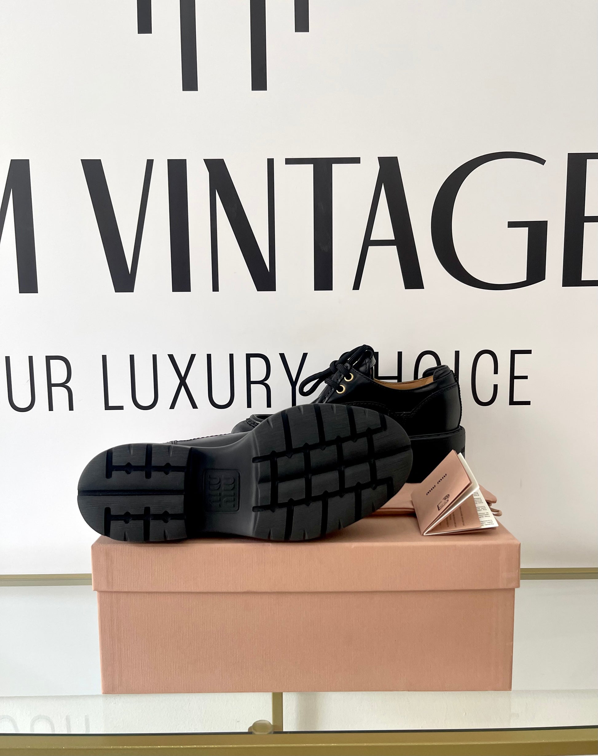 Scarpe stringate in pelle Miu Miu