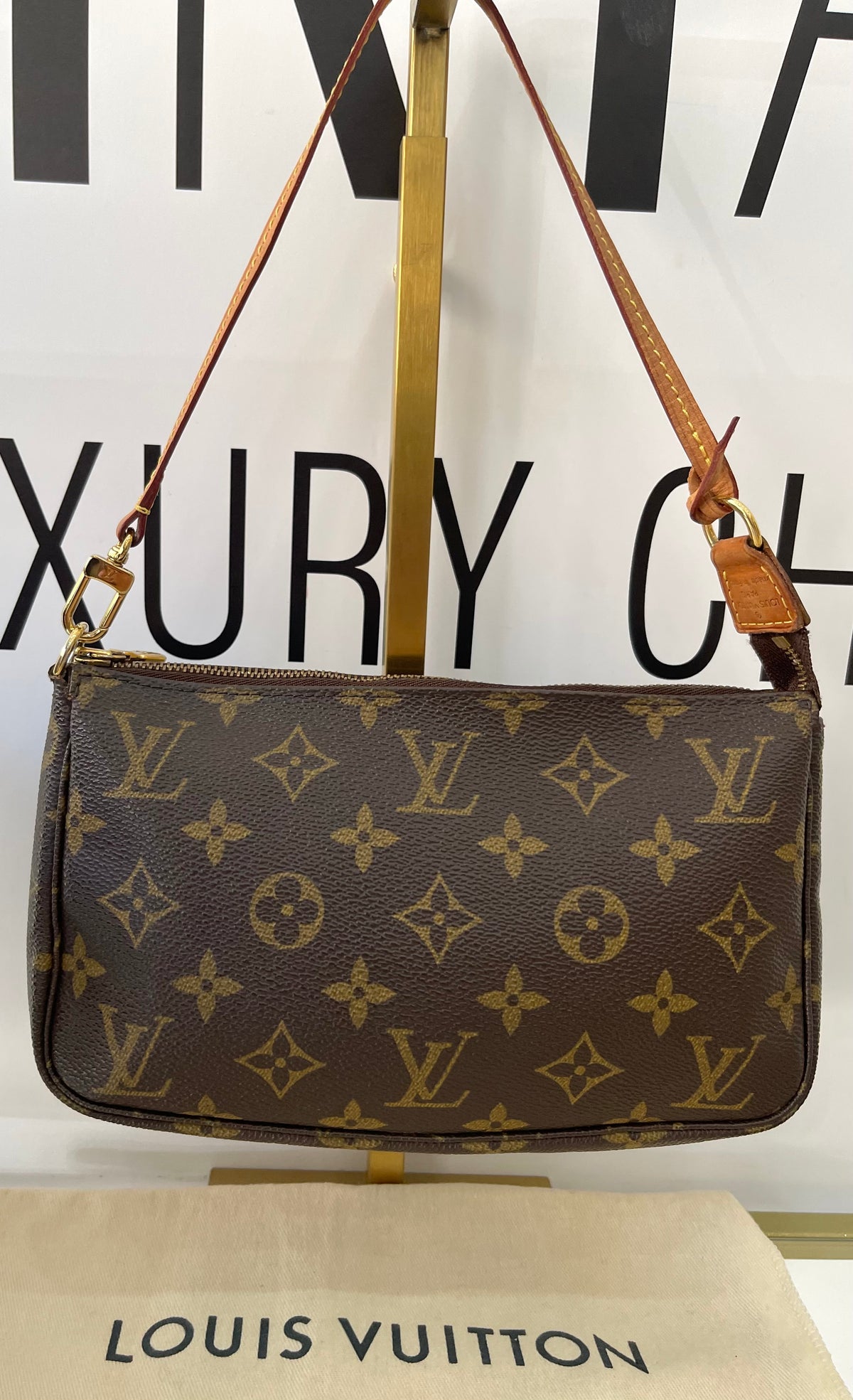 Pochette Accessoires Monogram Louis Vuitton