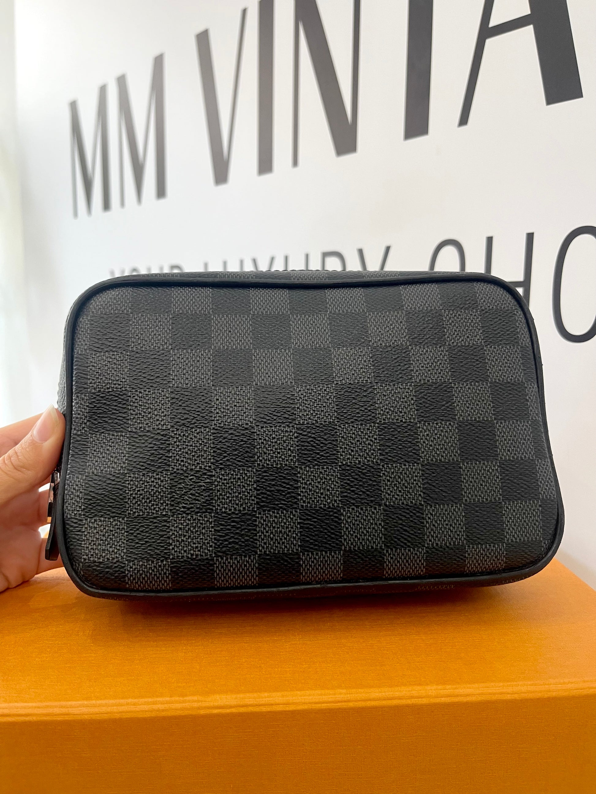 Trousse Toilette PM Damien Graphite Louis Vuitton