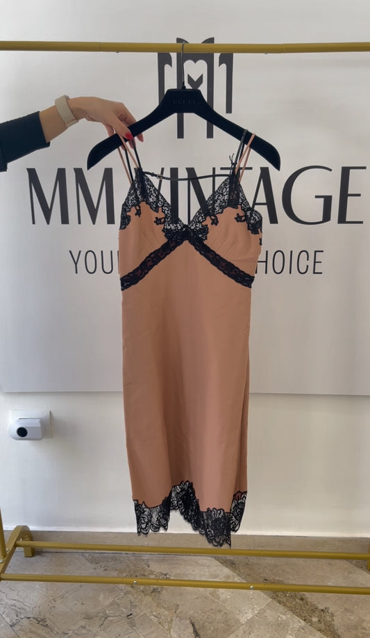 Abito con dettagli in pizzo nero Gucci