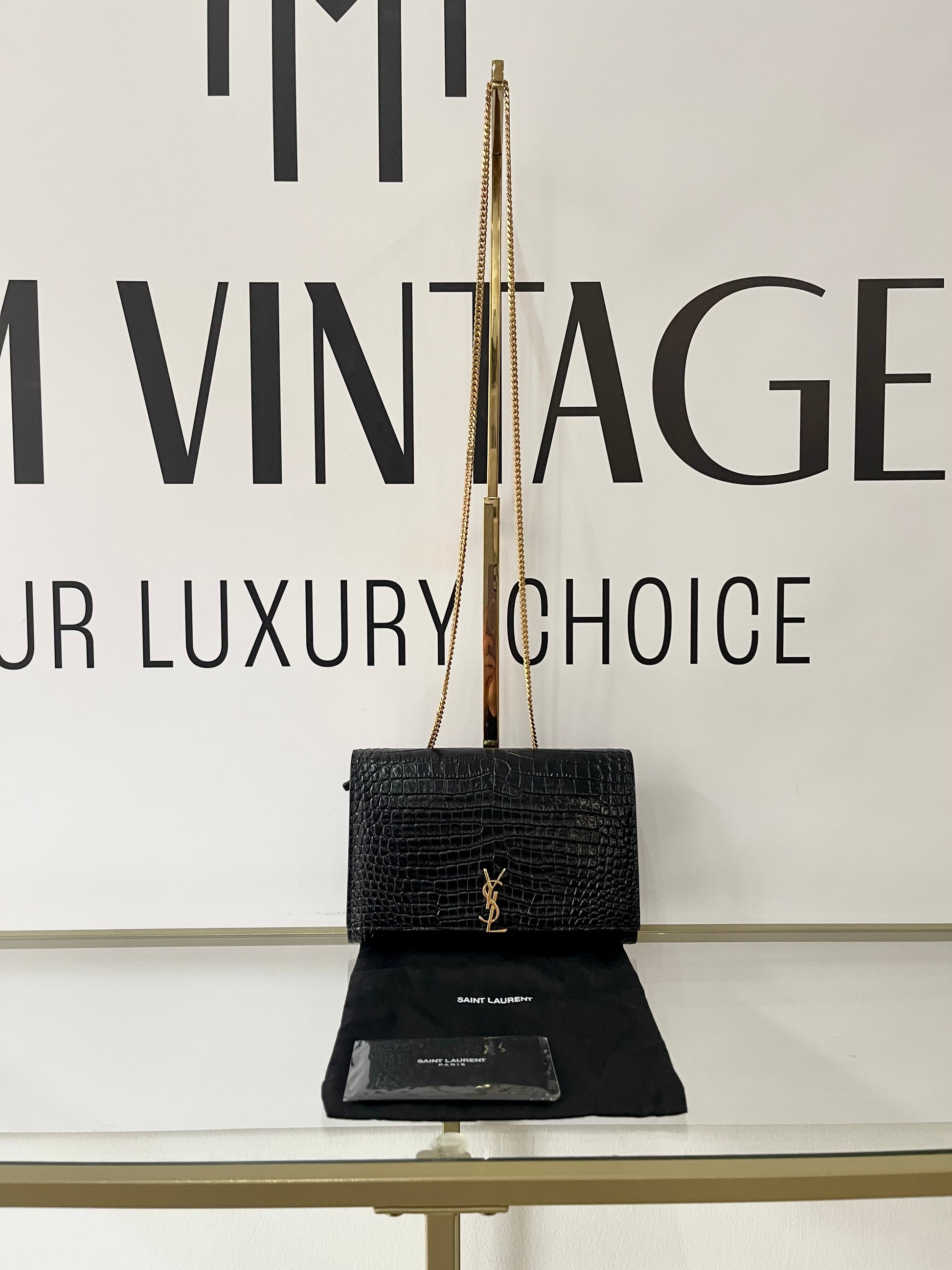 Wallet On Chain Cassandre Saint Laurent